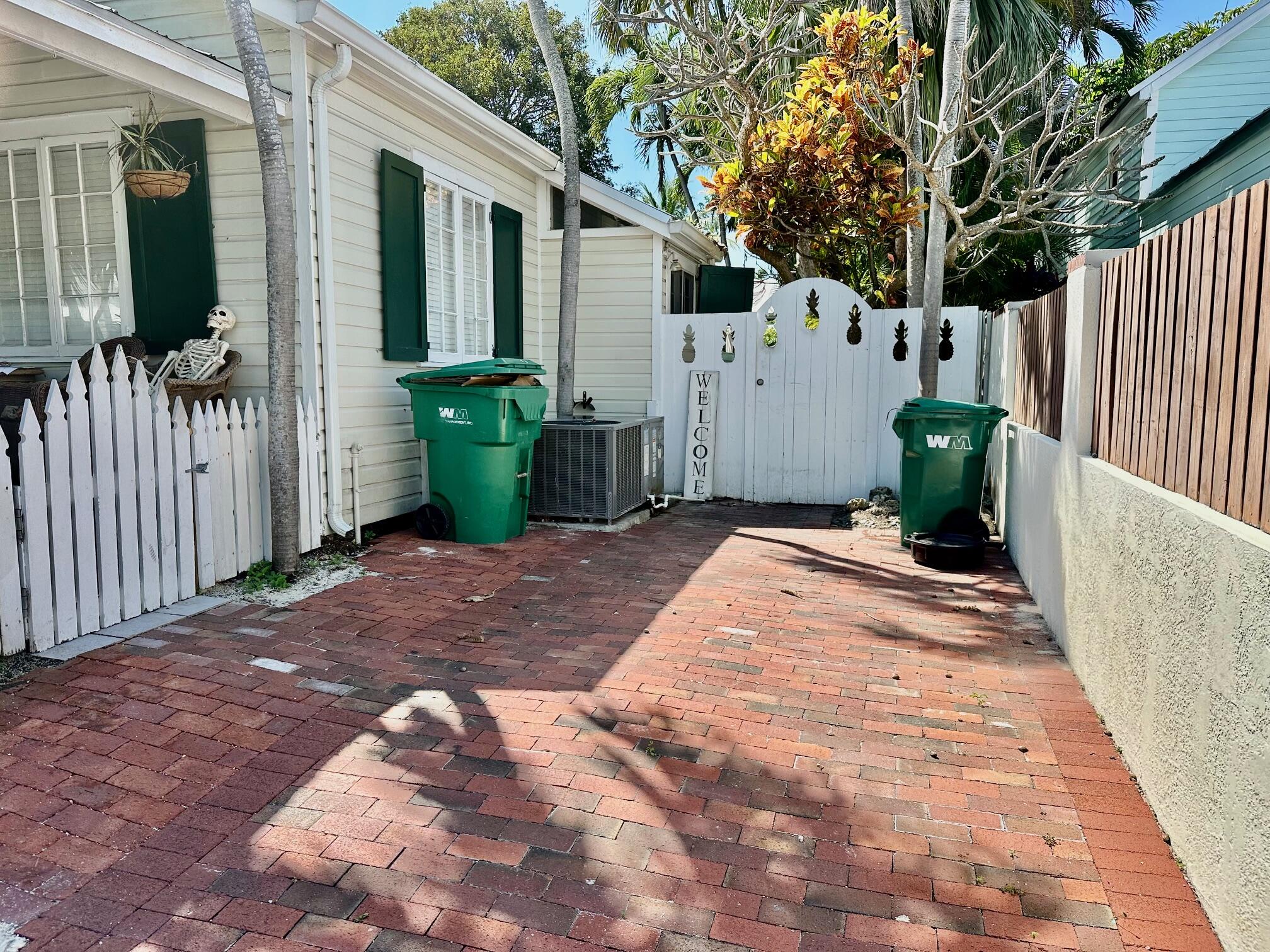 1122 Margaret Street