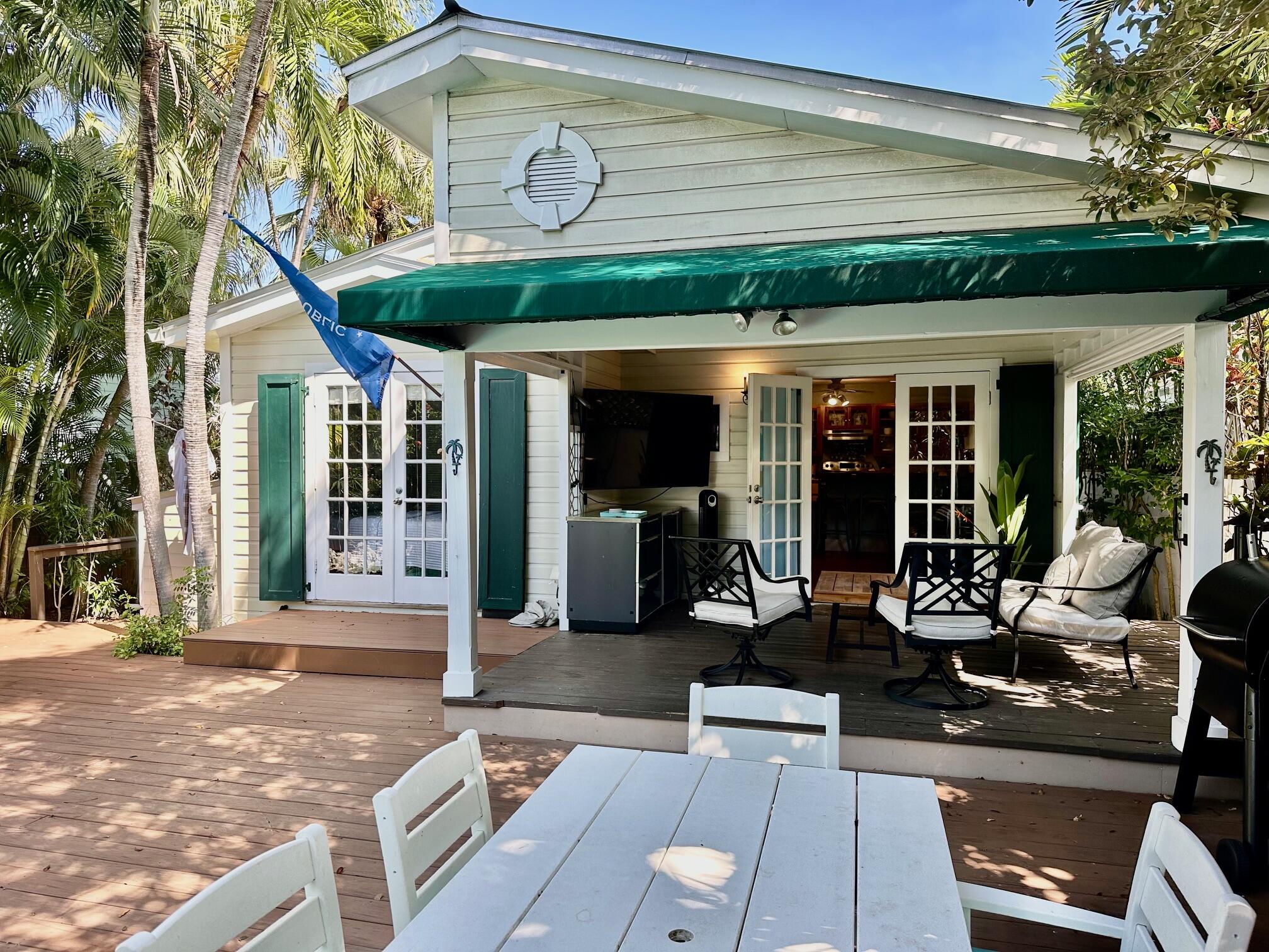 1122 Margaret Street