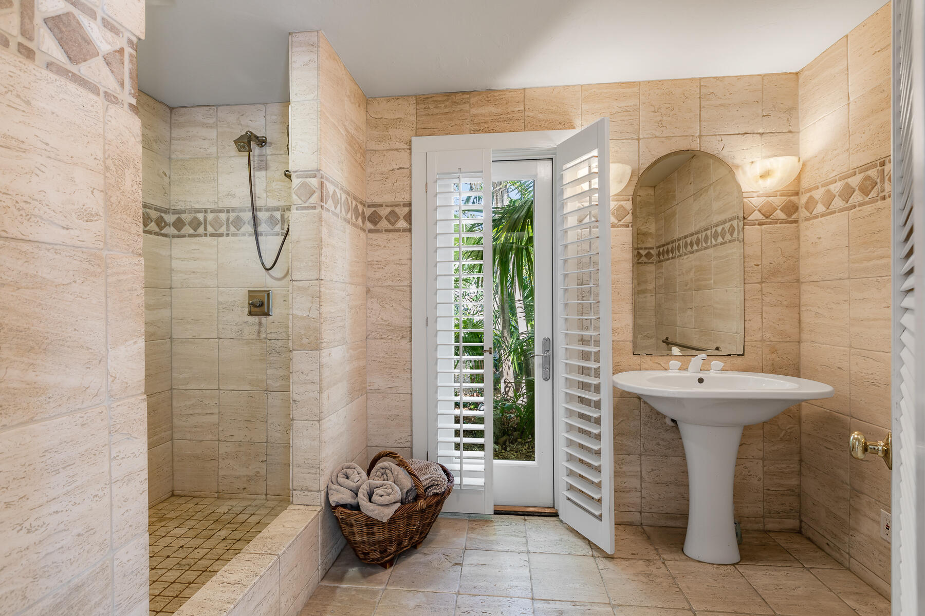 1523 Patricia Street