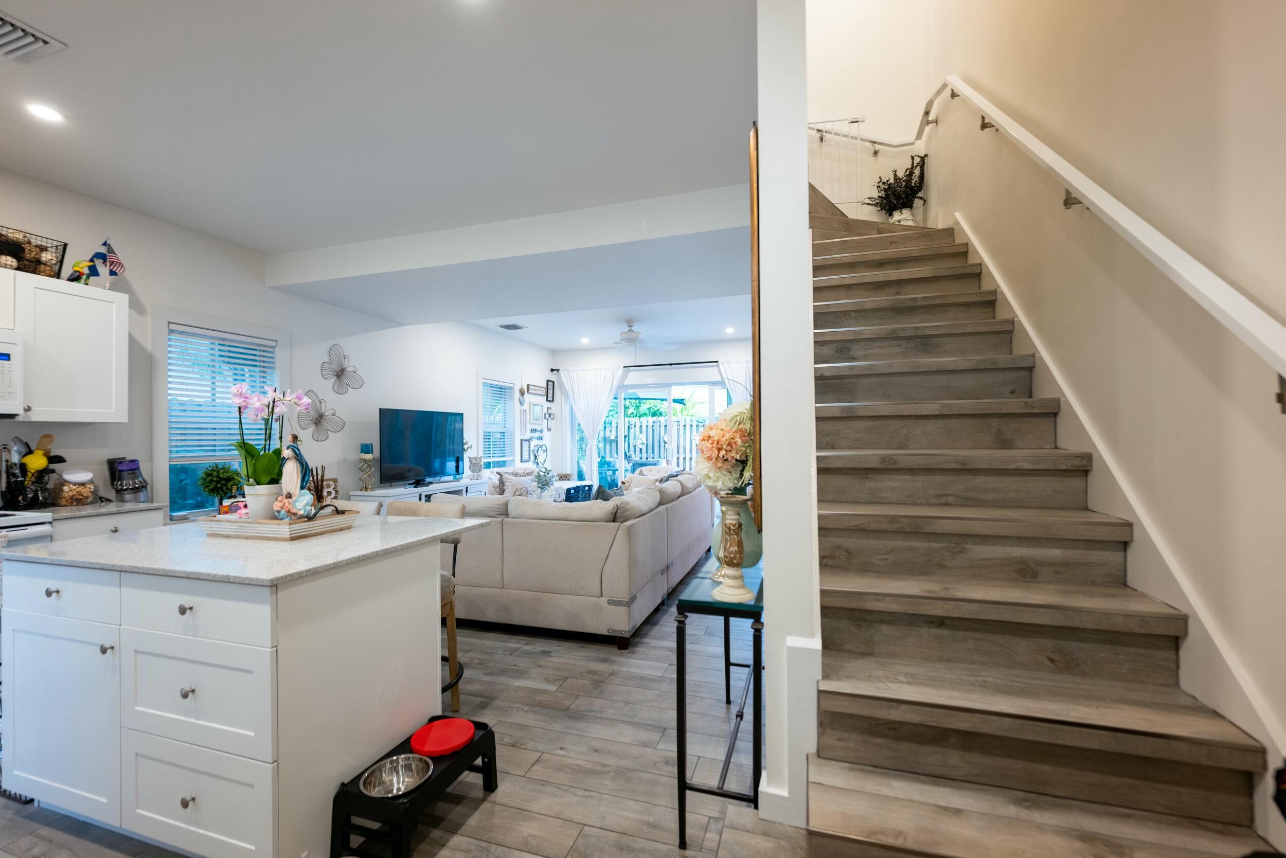 1028-1030 Truman Avenue