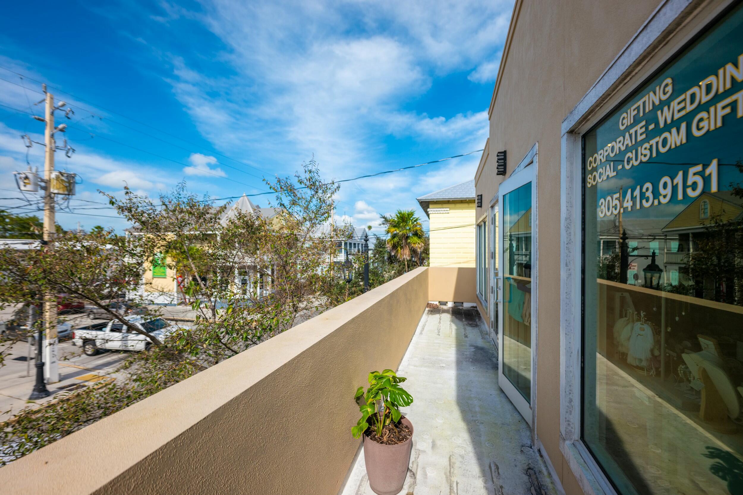 1028-1030 Truman Avenue