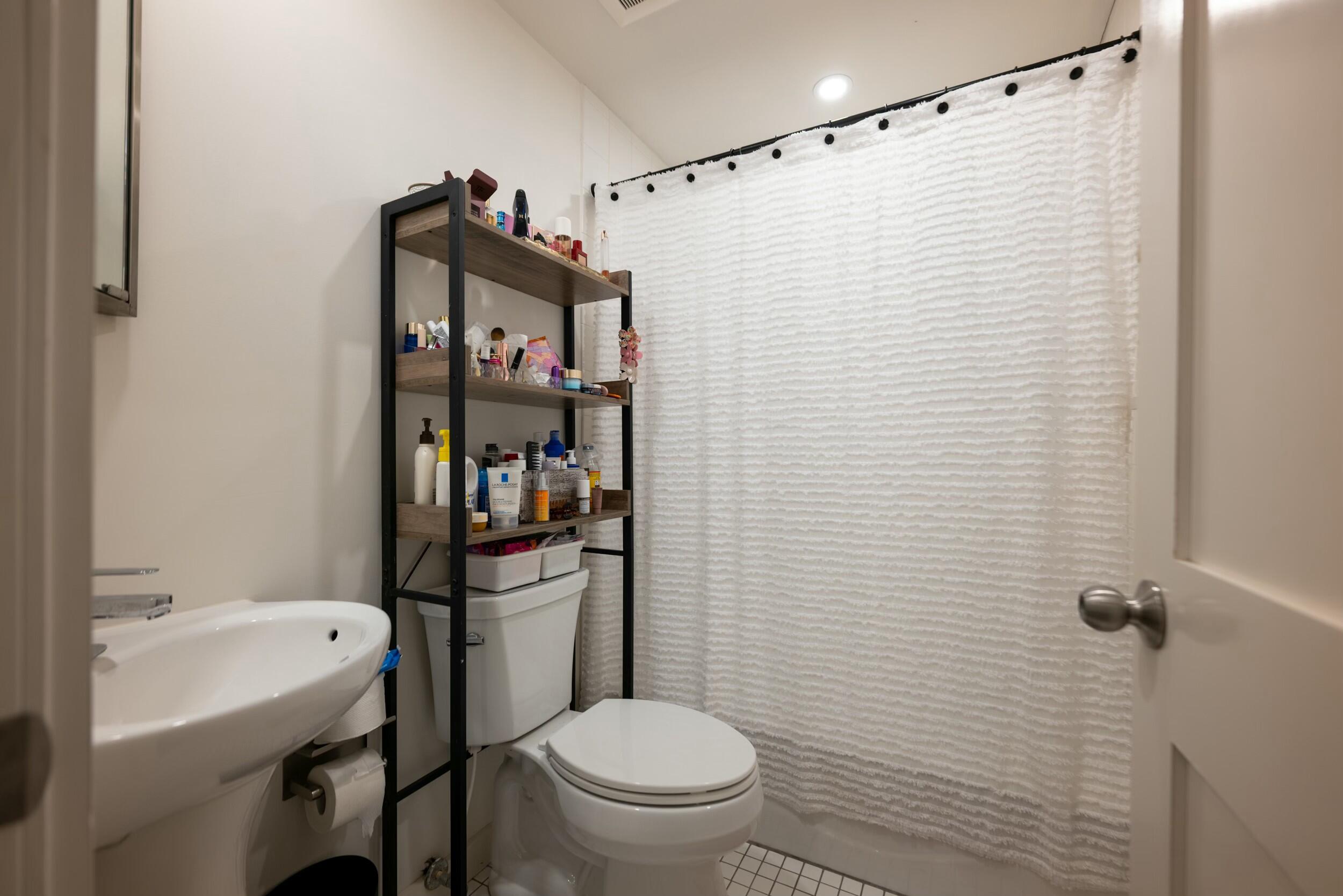 1028-1030 Truman Avenue