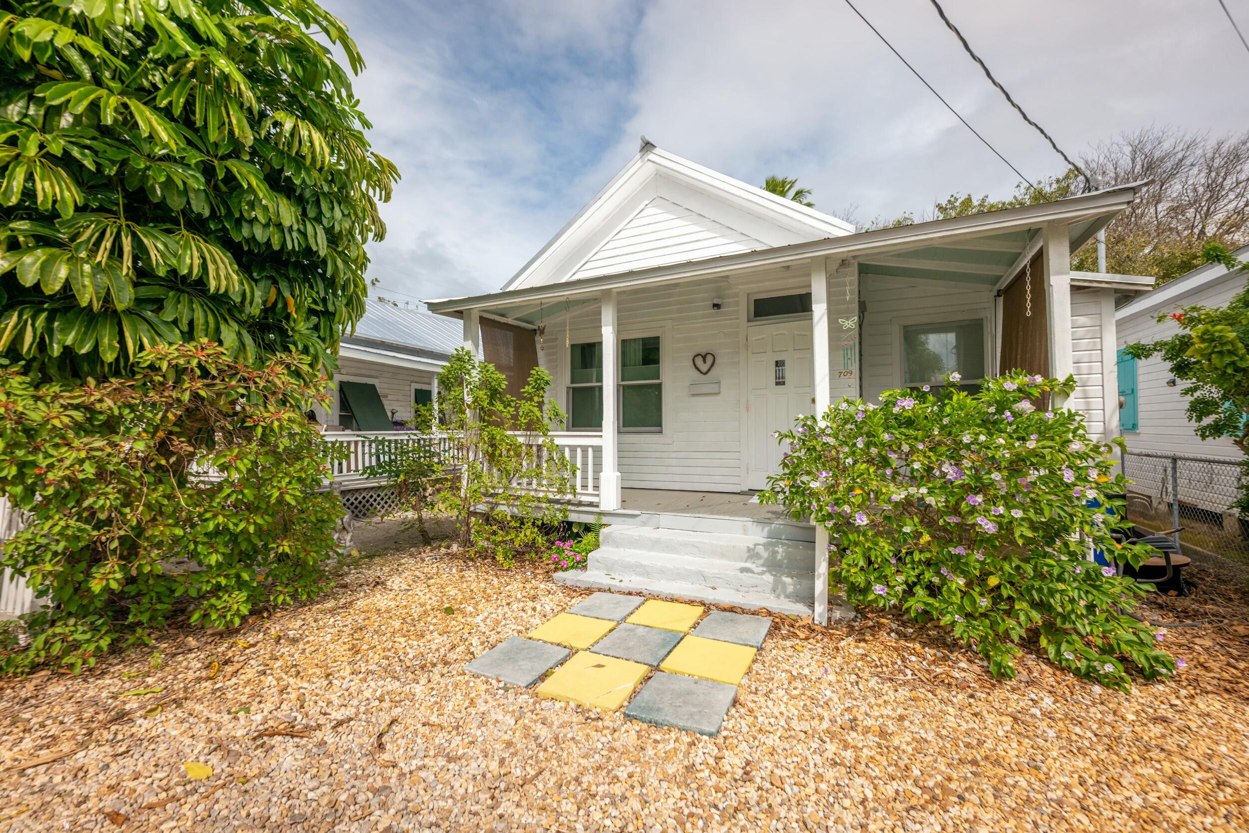 709 Chapman Lane