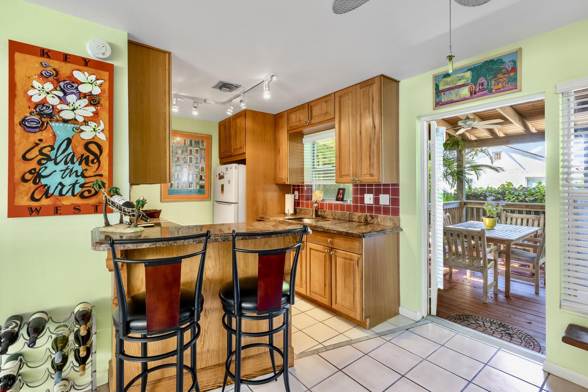 3255 Duck Avenue Unit: 3