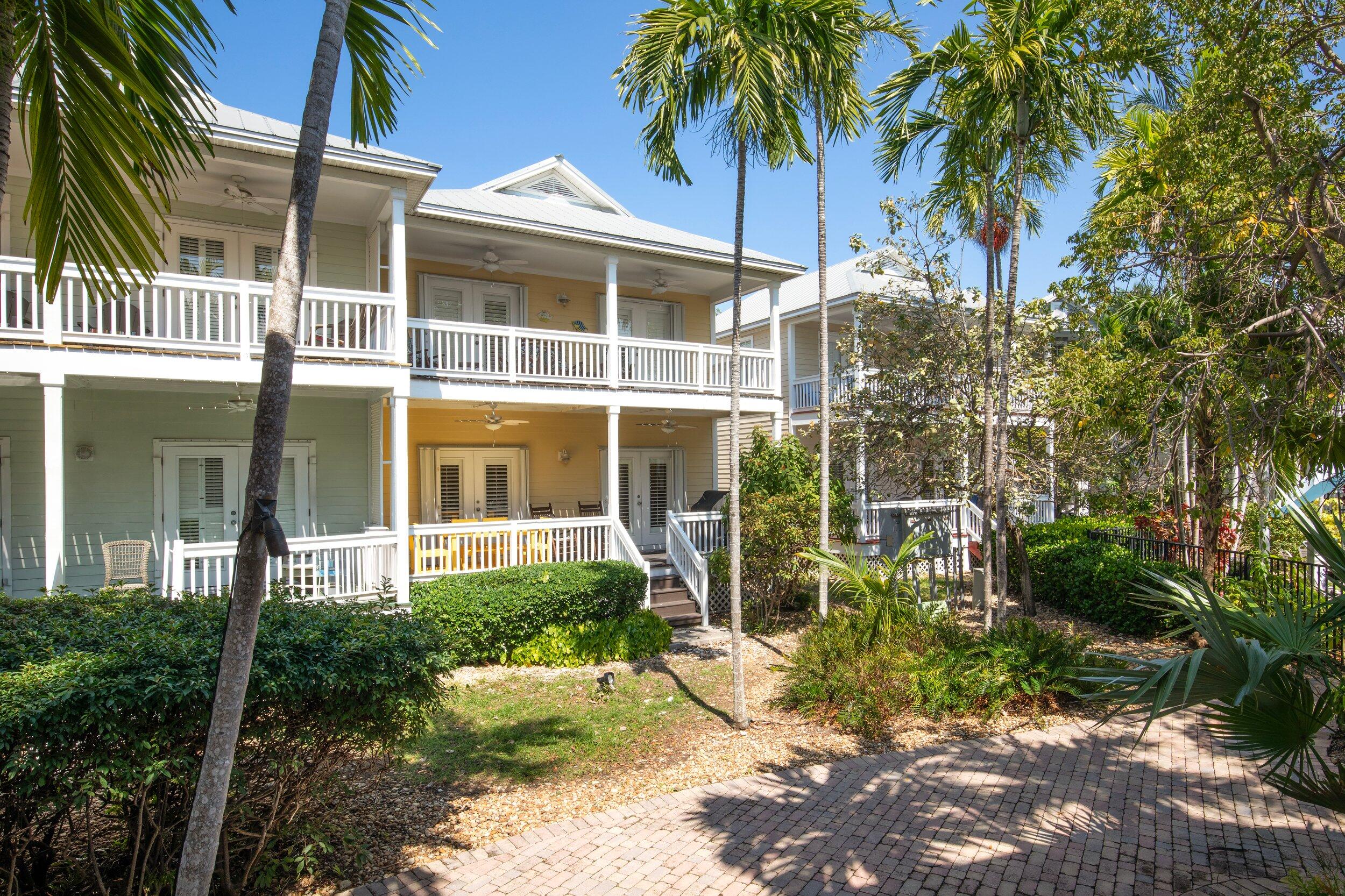 26 Coral Way