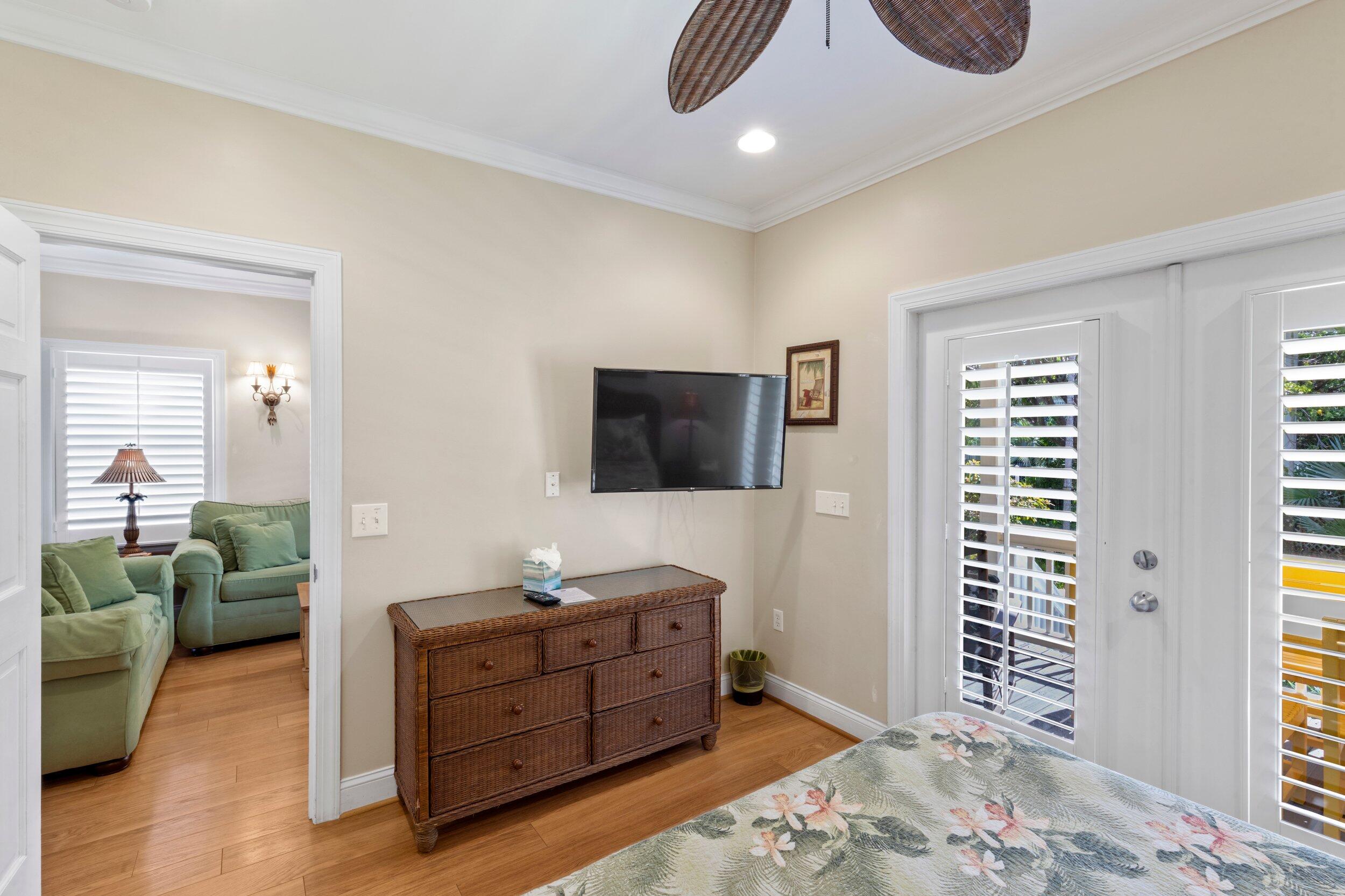 26 Coral Way