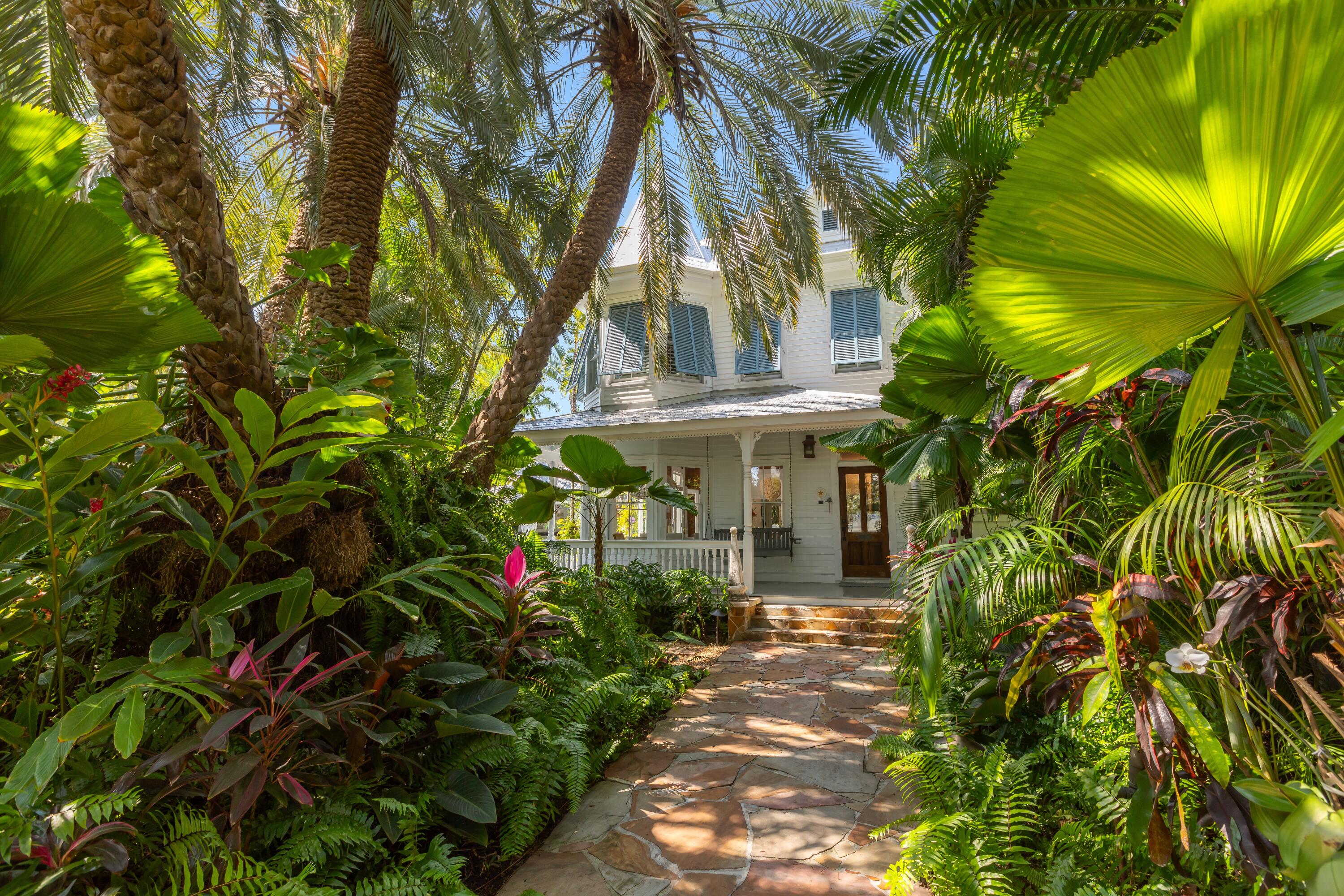 810 Eisenhower Drive