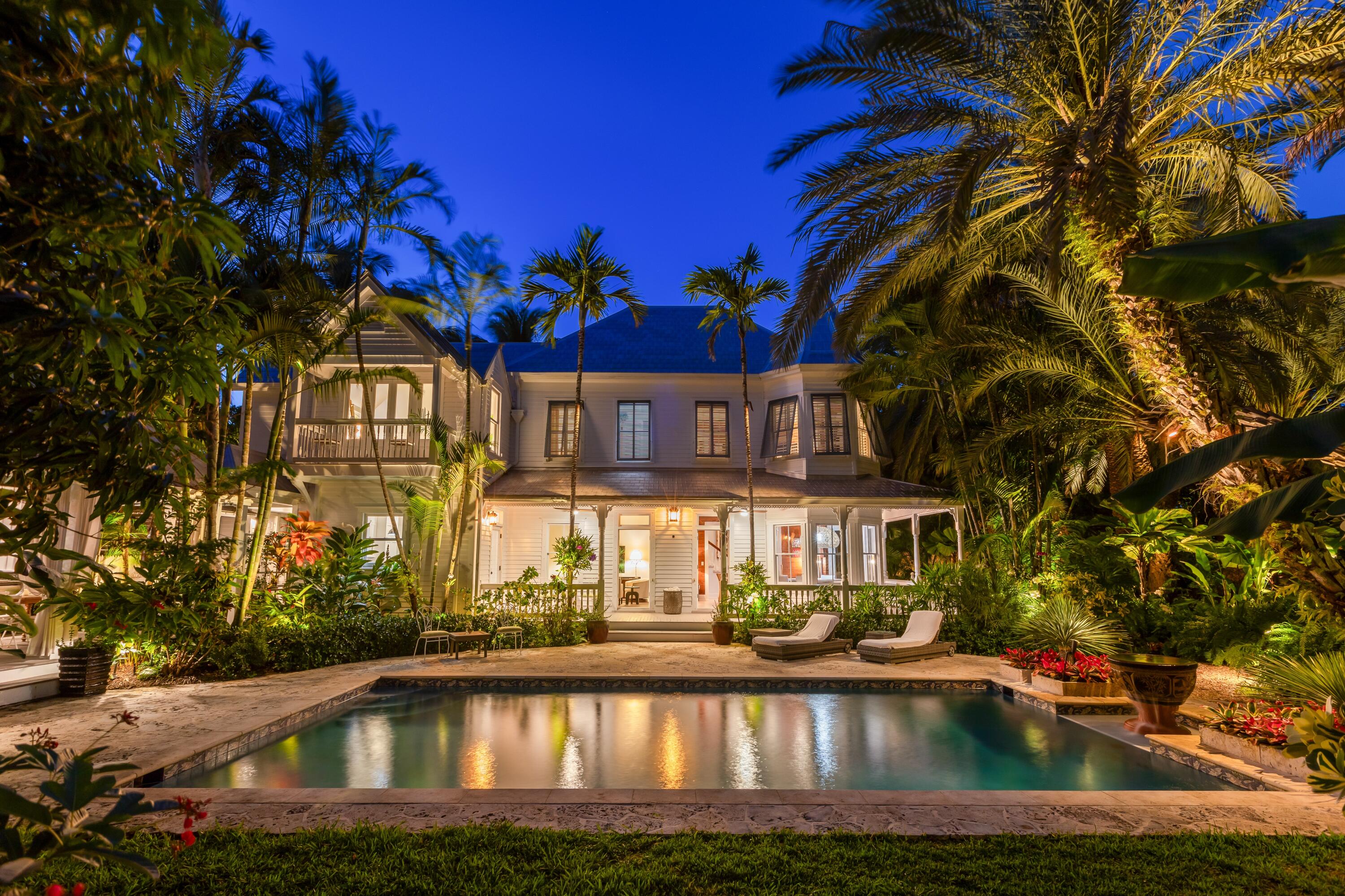 810 Eisenhower Drive