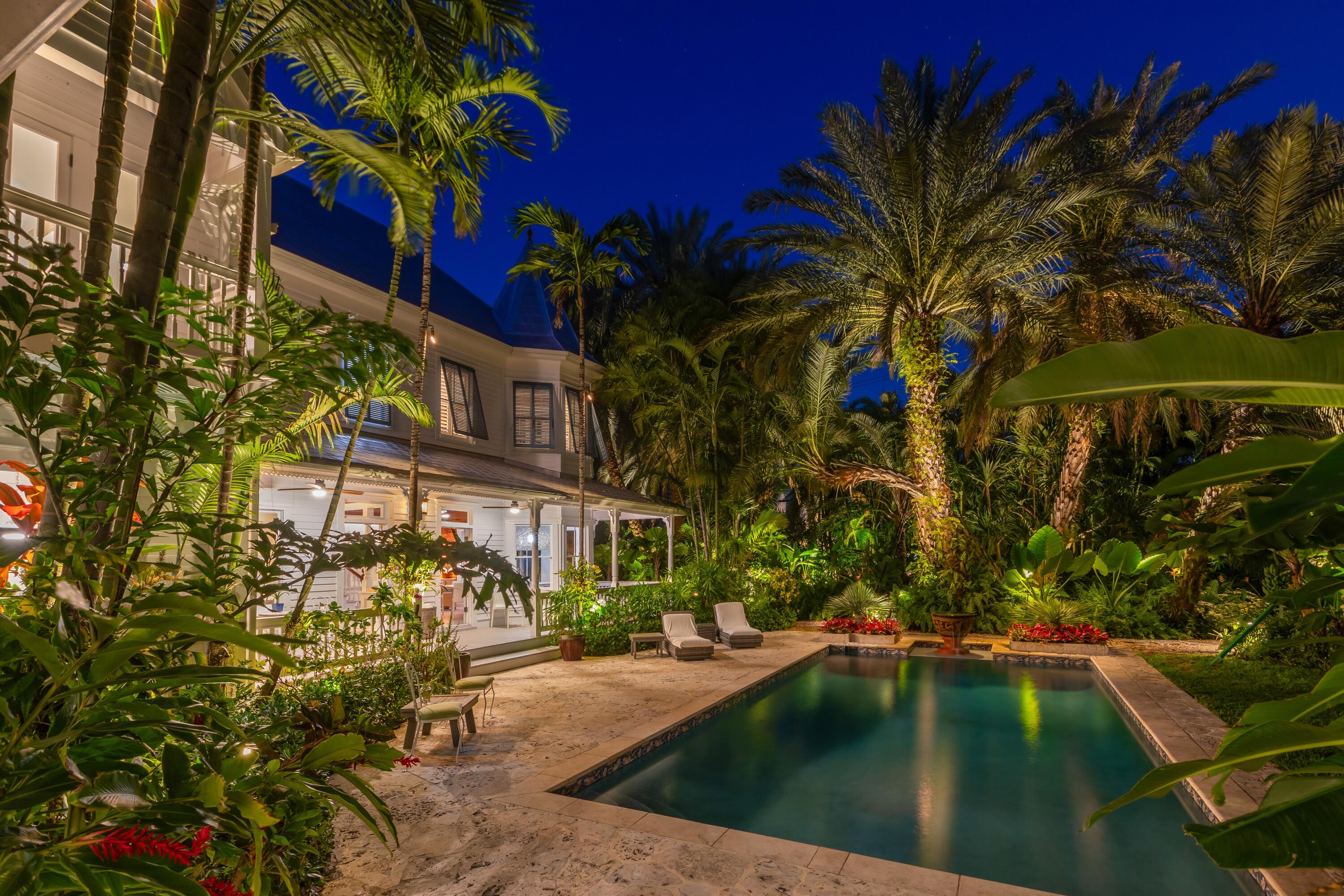 810 Eisenhower Drive