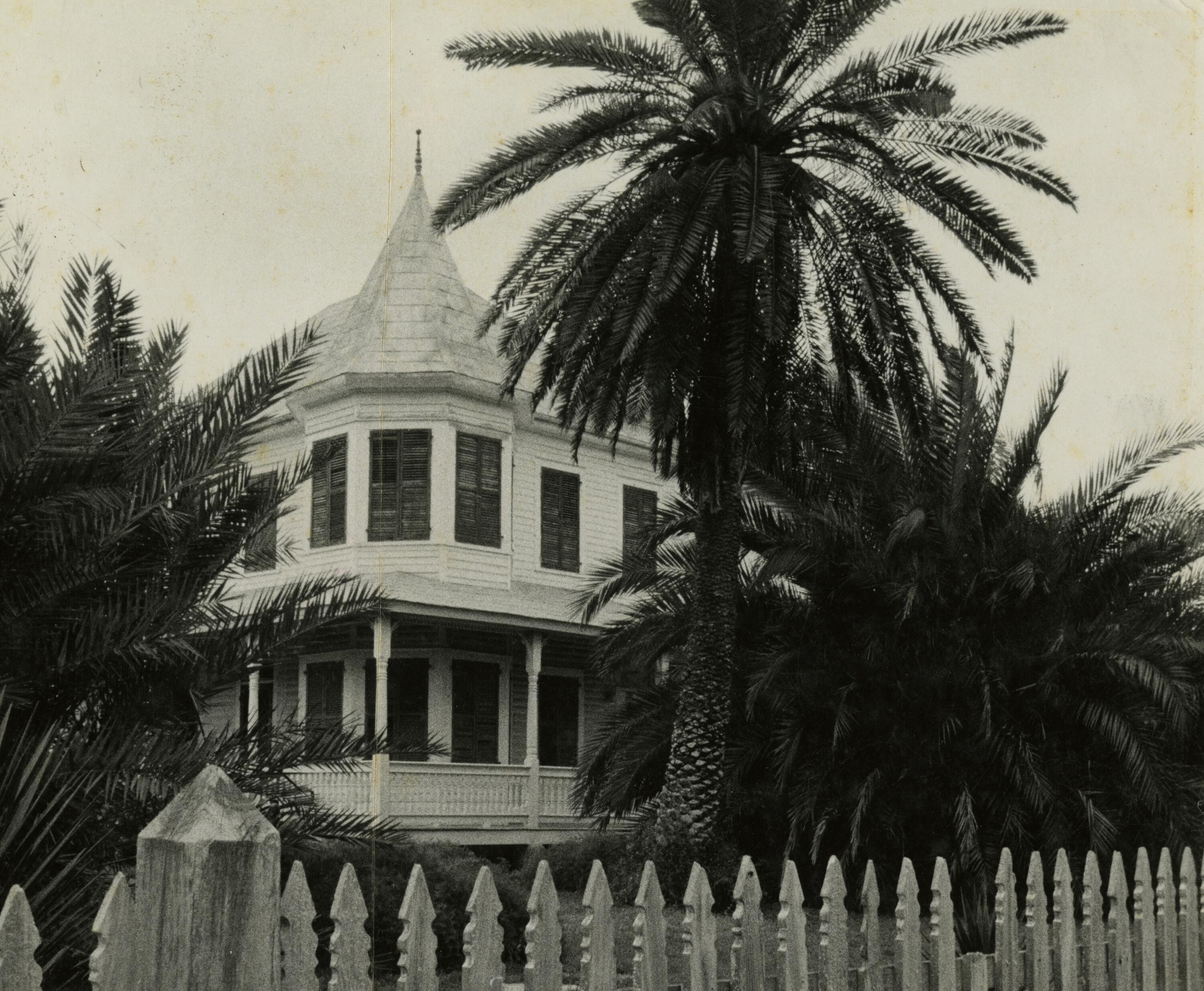 810 Eisenhower Drive