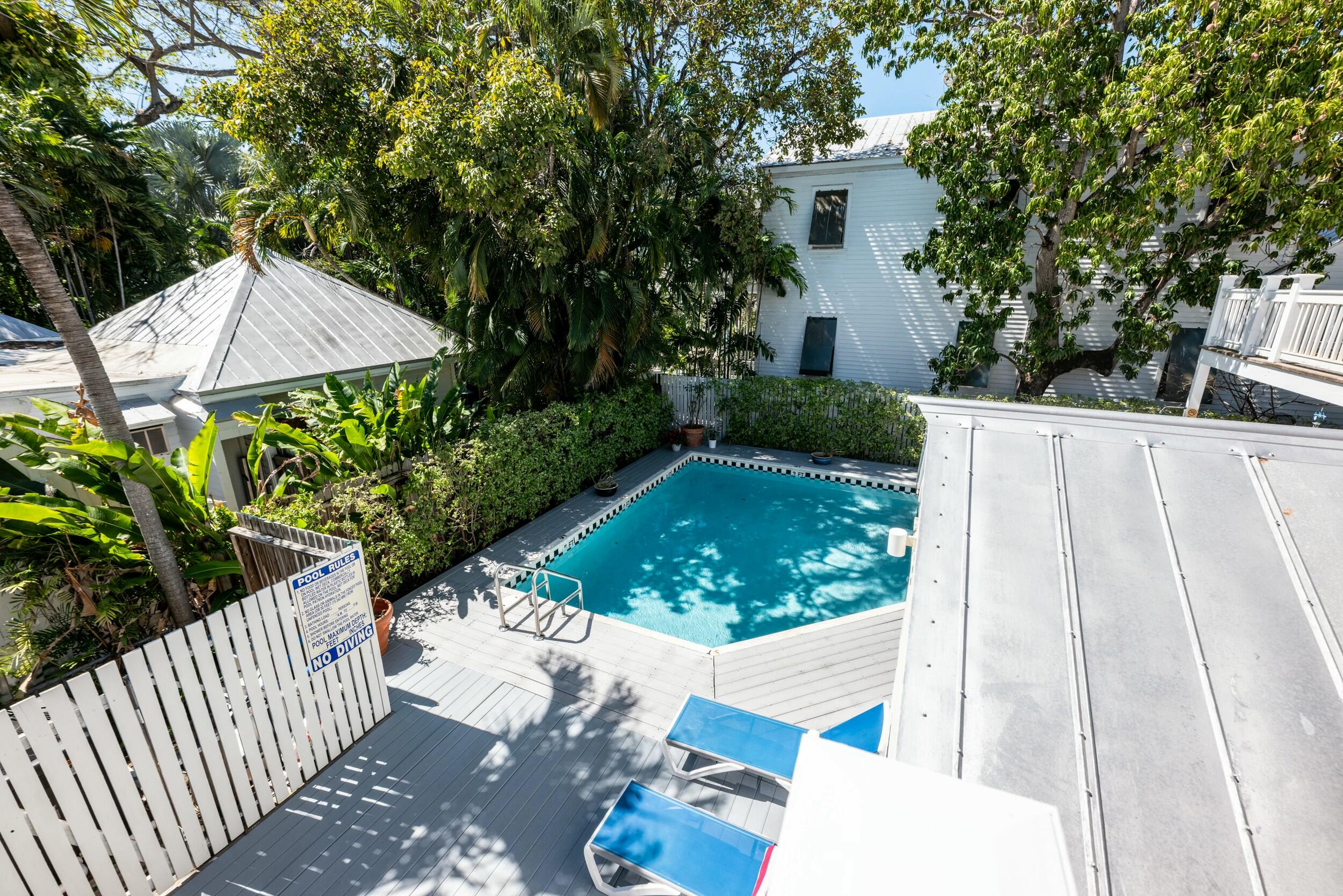 412 Frances Street