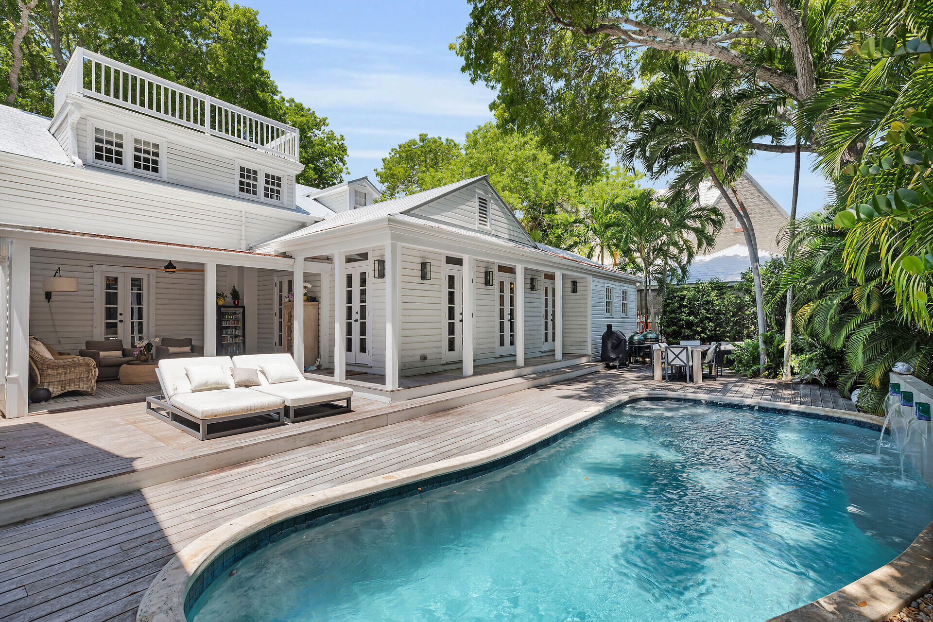1421 White Street