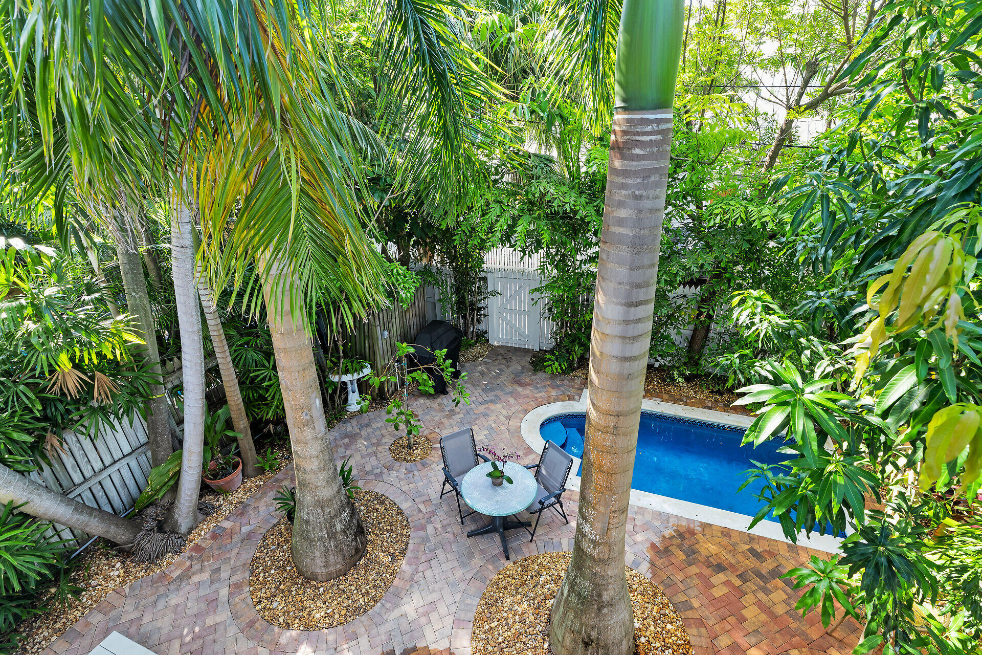 820 Carsten Lane
