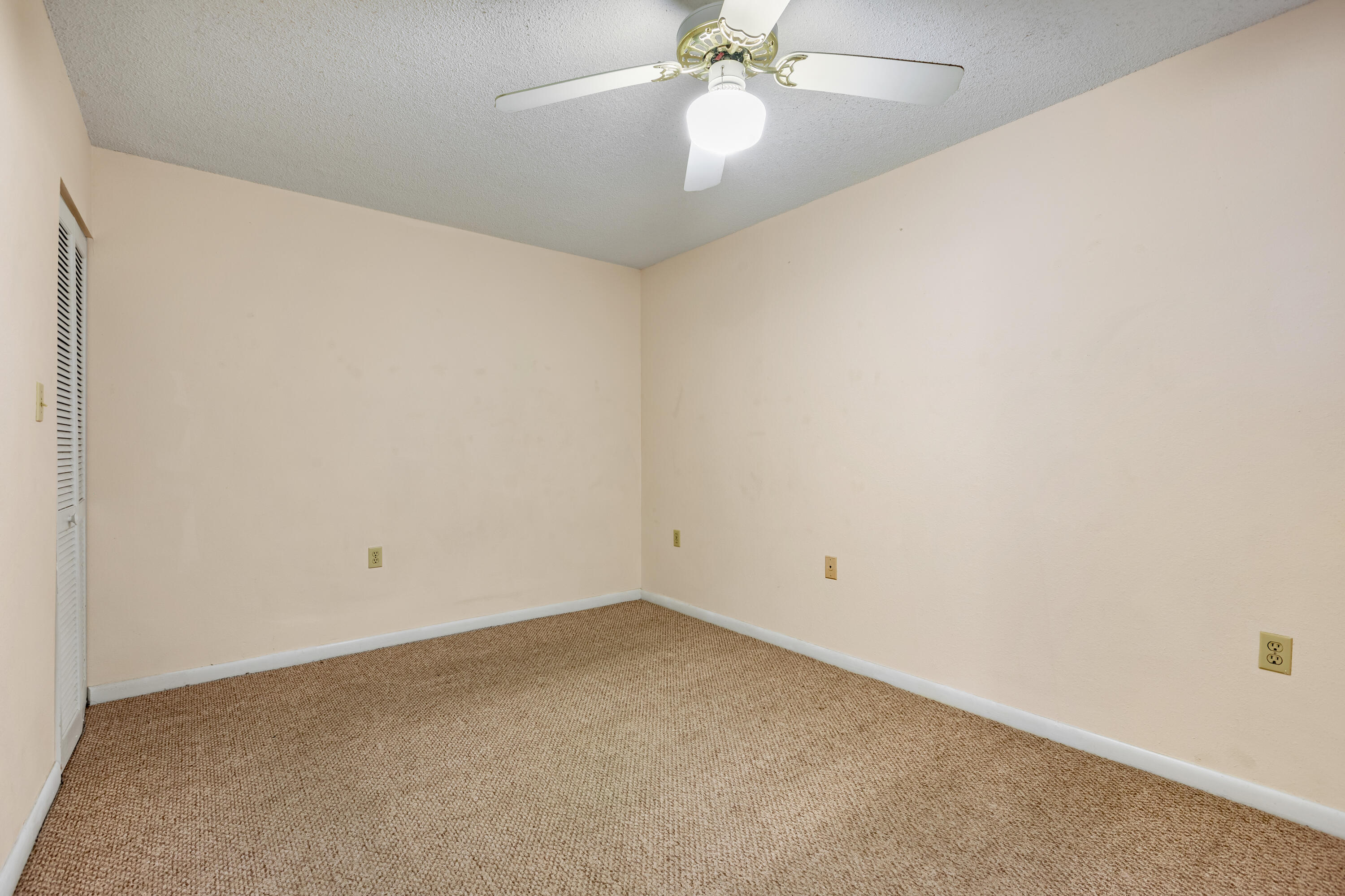 3930 S 3930 Roosevelt Boulevard Unit: N302