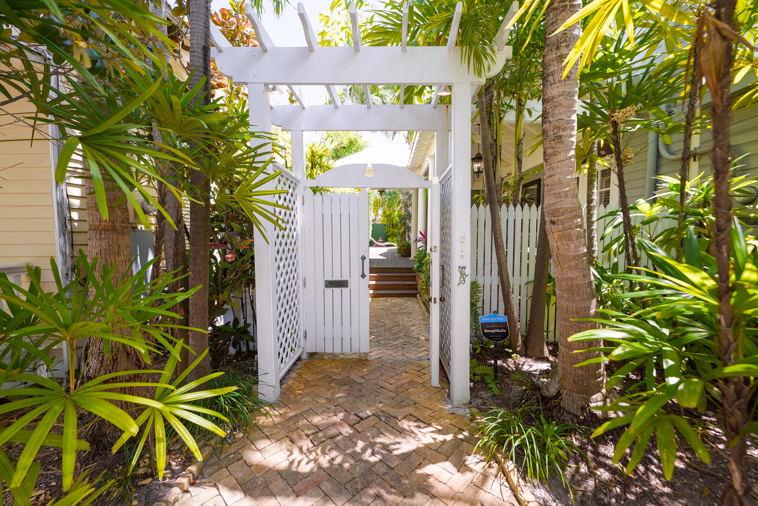 1414 Angela Street