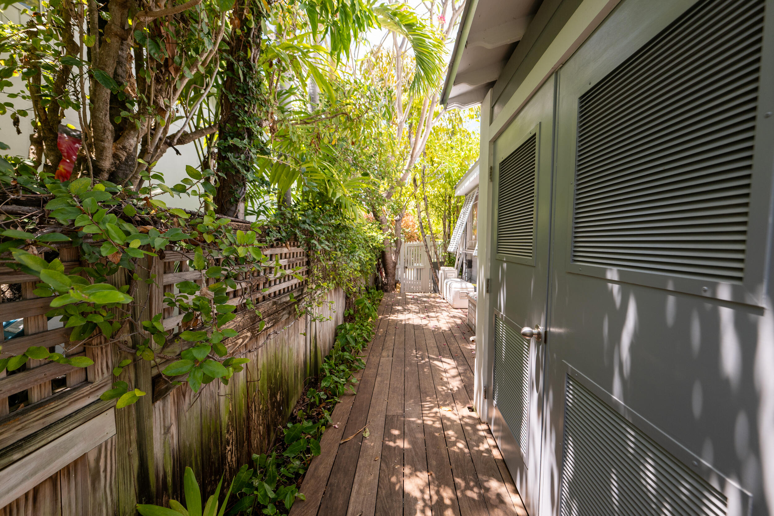 1414 Angela Street