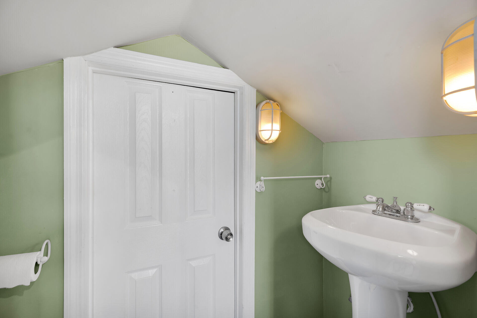 1001 United Street Unit: B