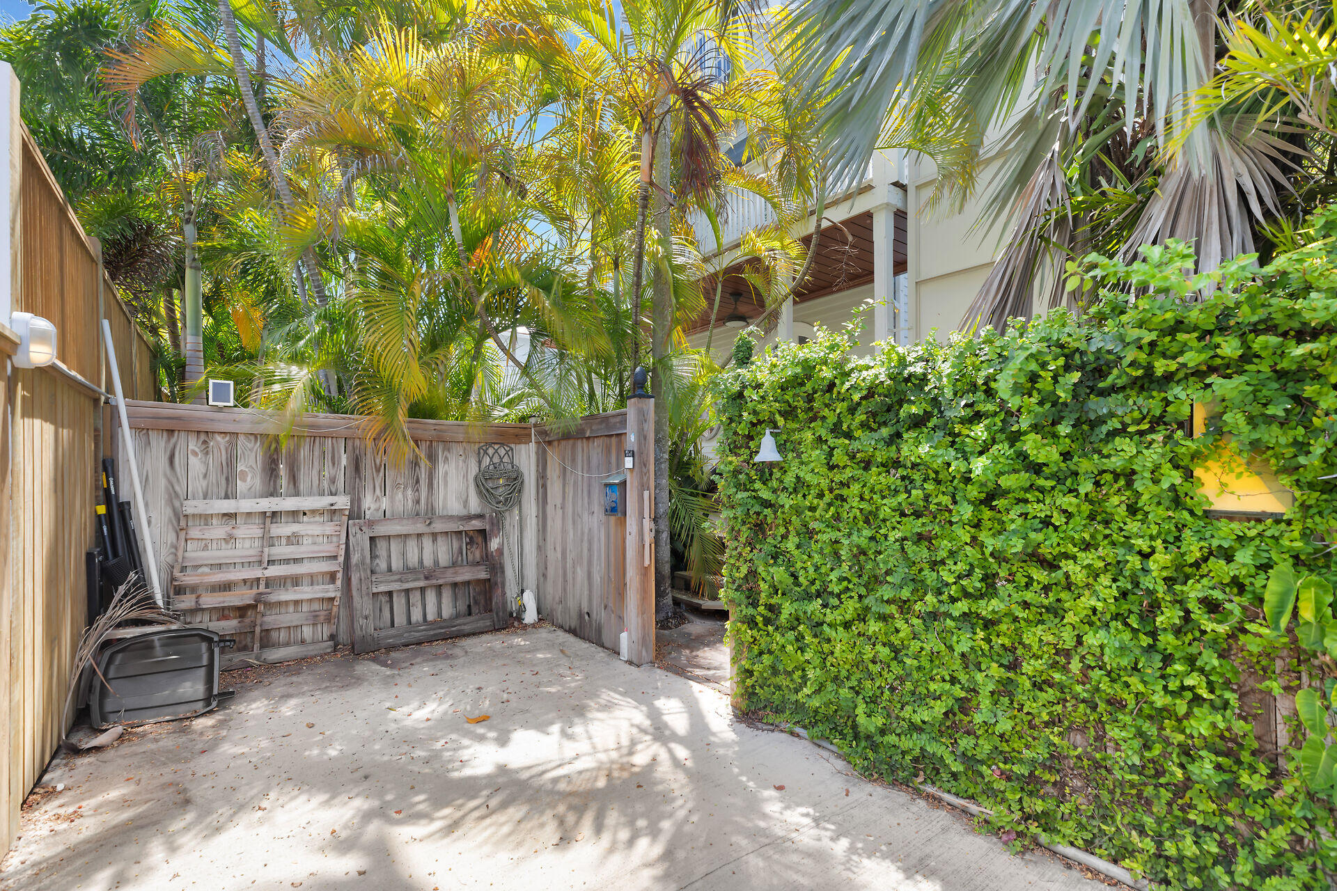 1001 United Street Unit: B