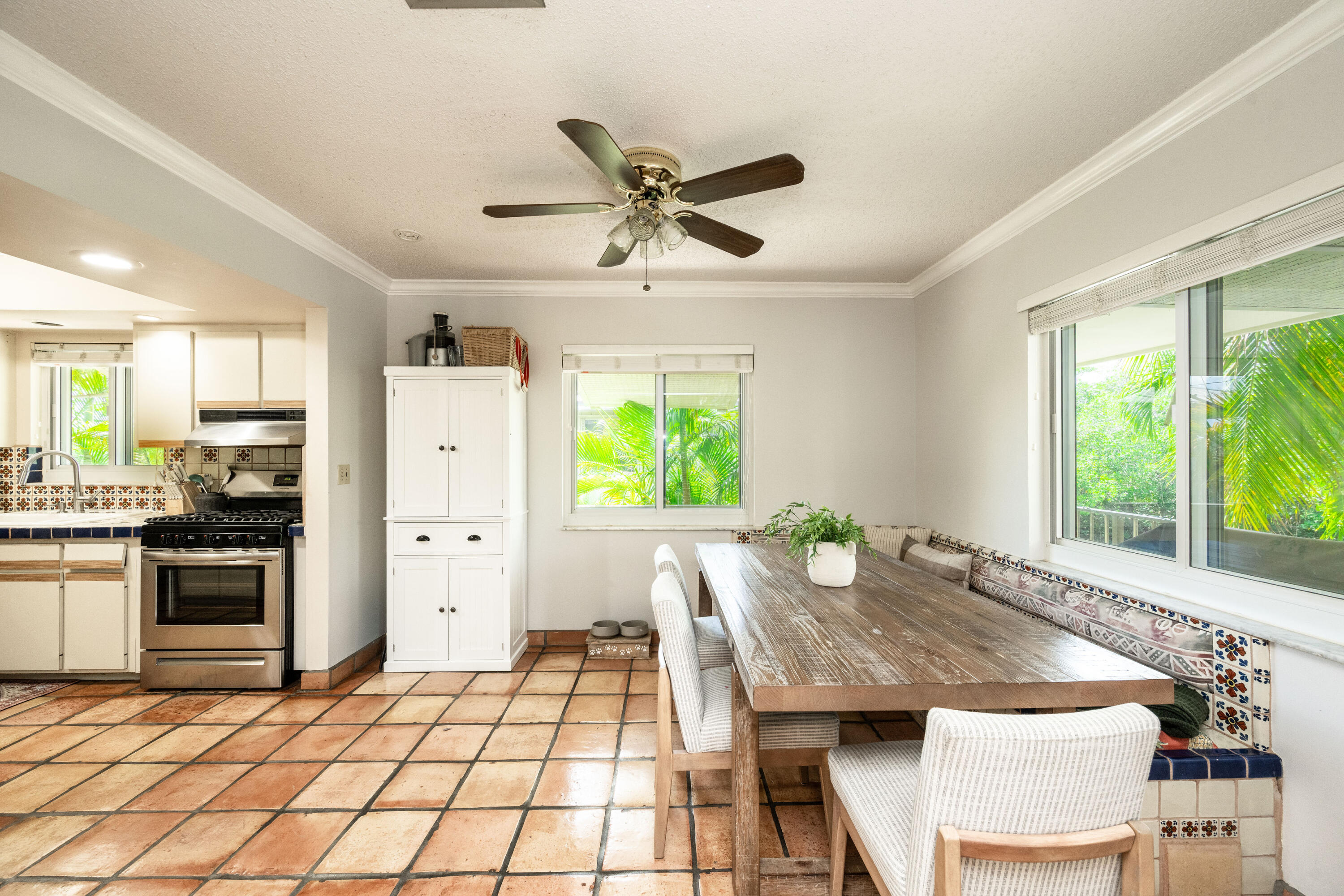 2811 Venetian Drive