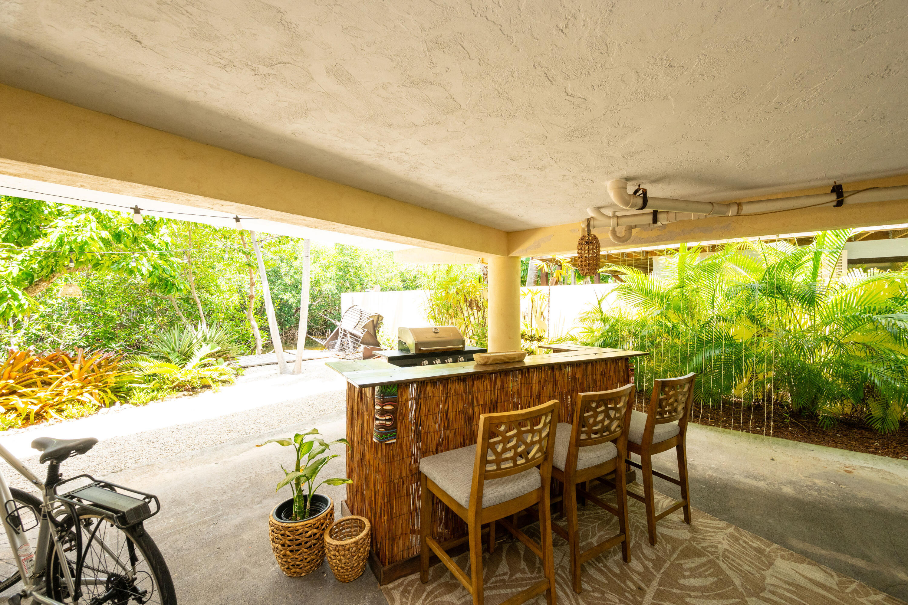 2811 Venetian Drive