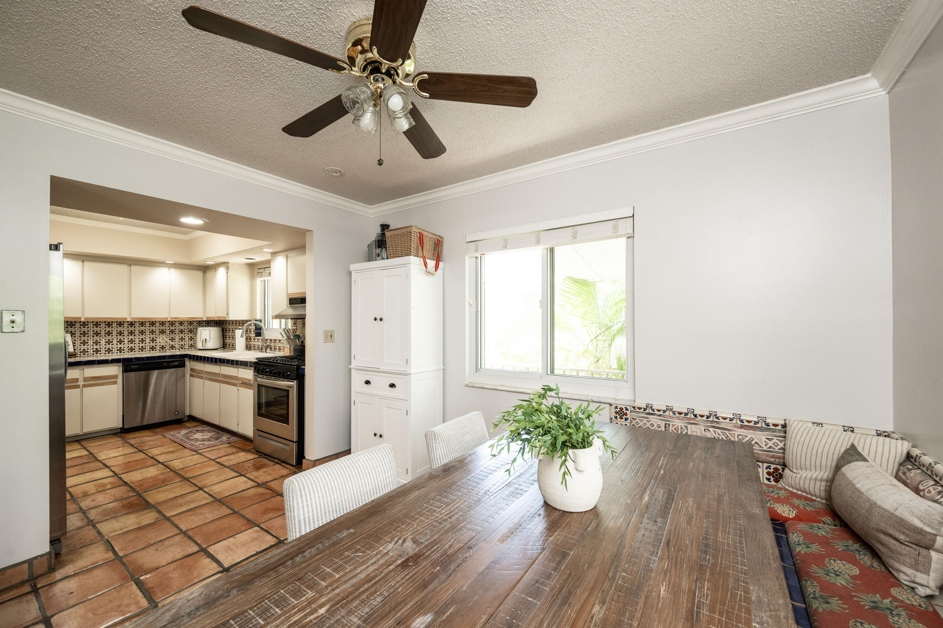 2811 Venetian Drive