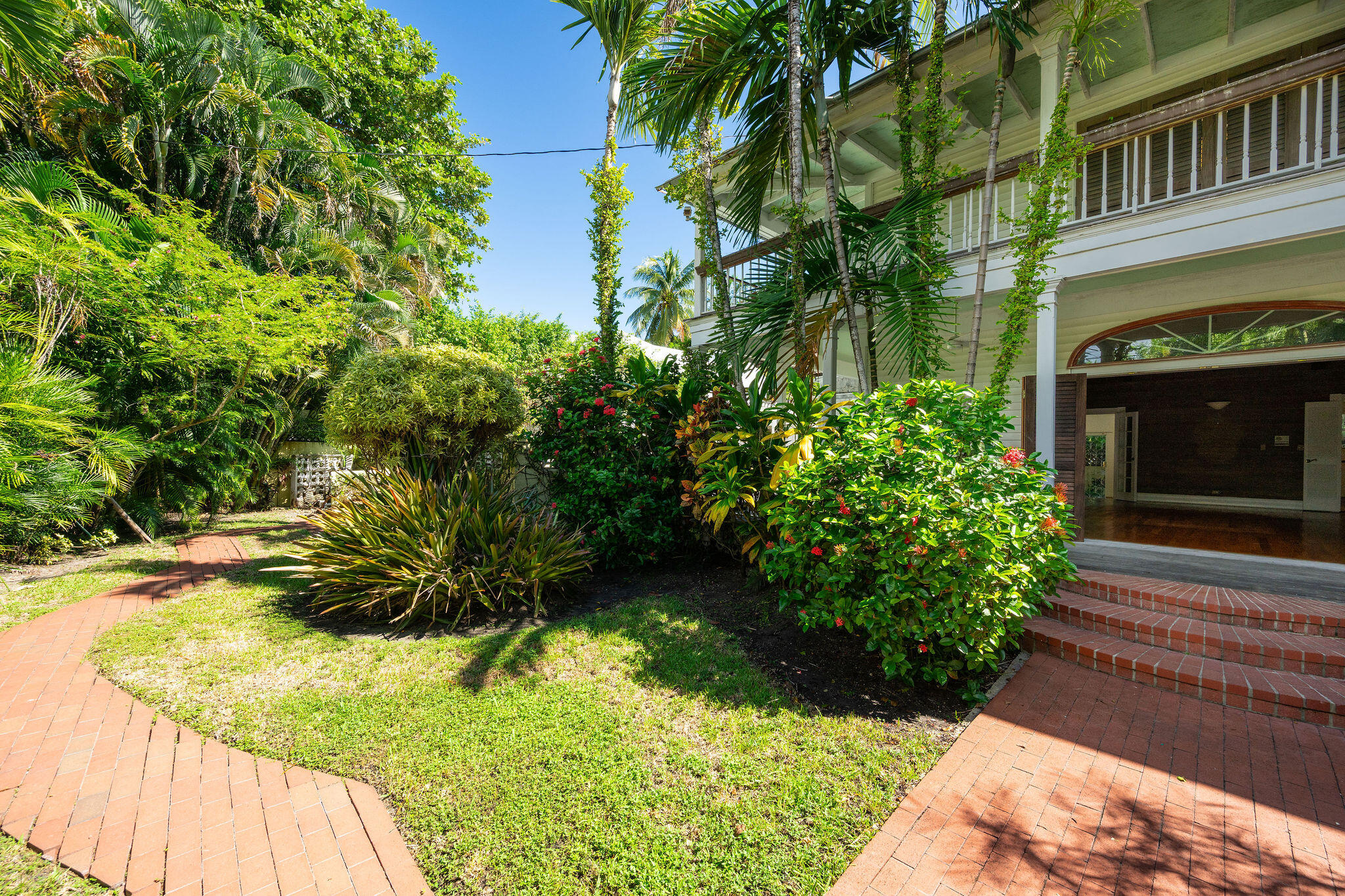 1222 Von Phister Street