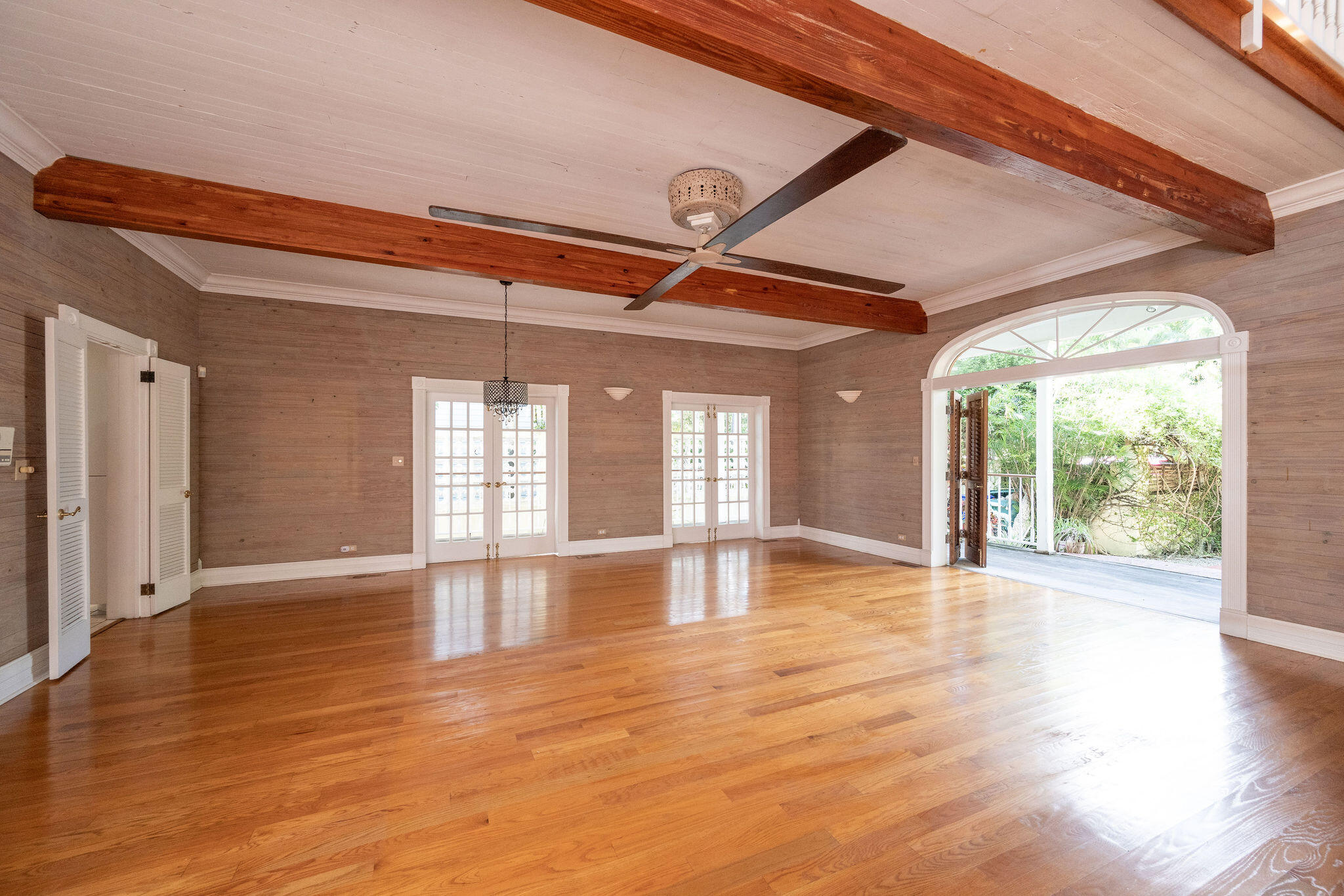 1222 Von Phister Street