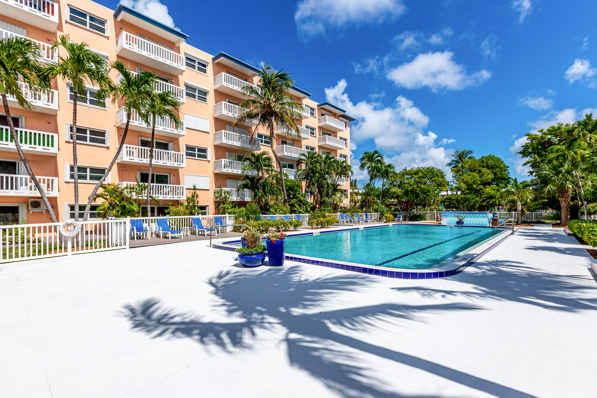 2601 S Roosevelt Boulevard Unit: 305A