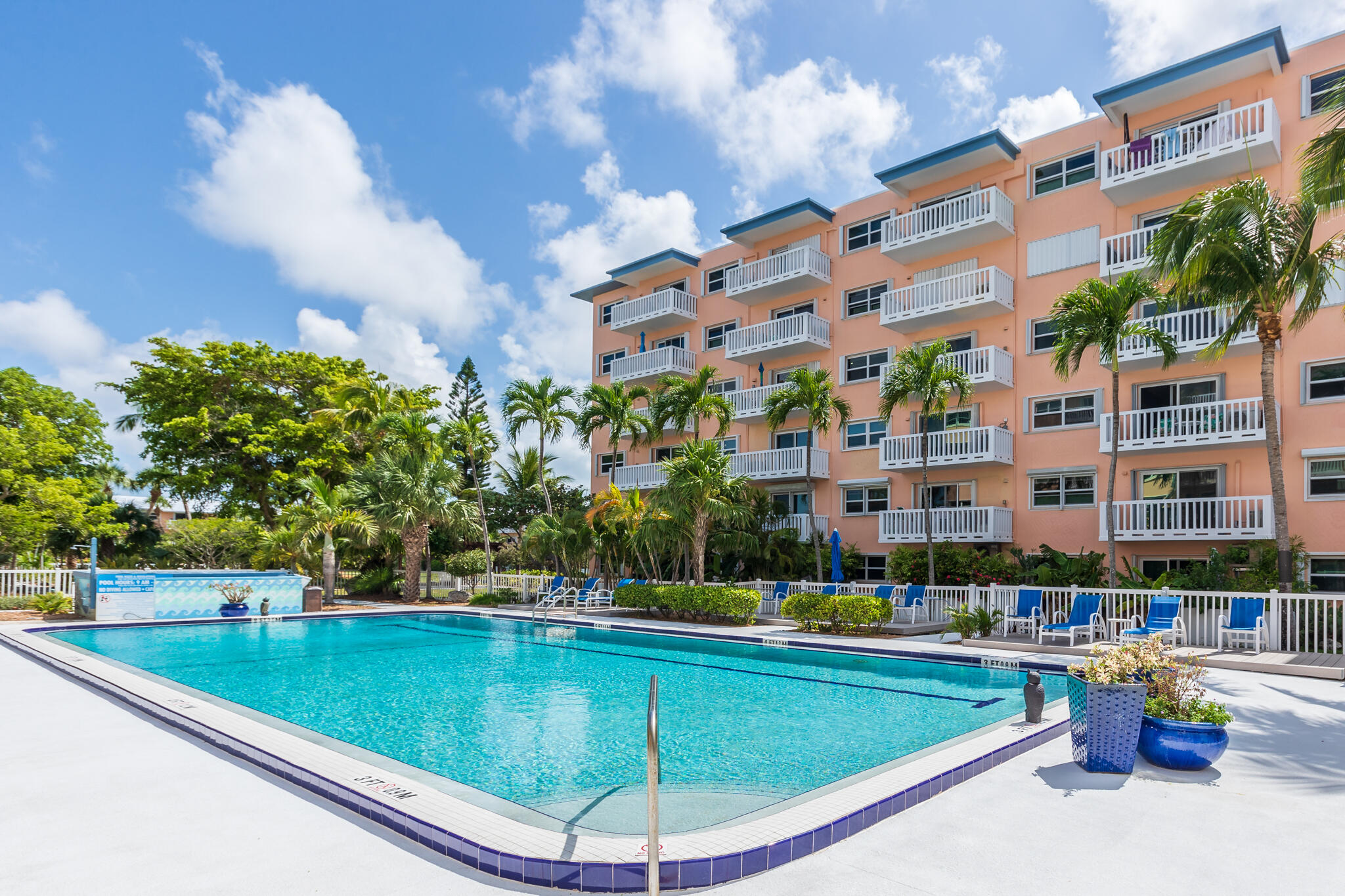 2601 S Roosevelt Boulevard Unit: 305A