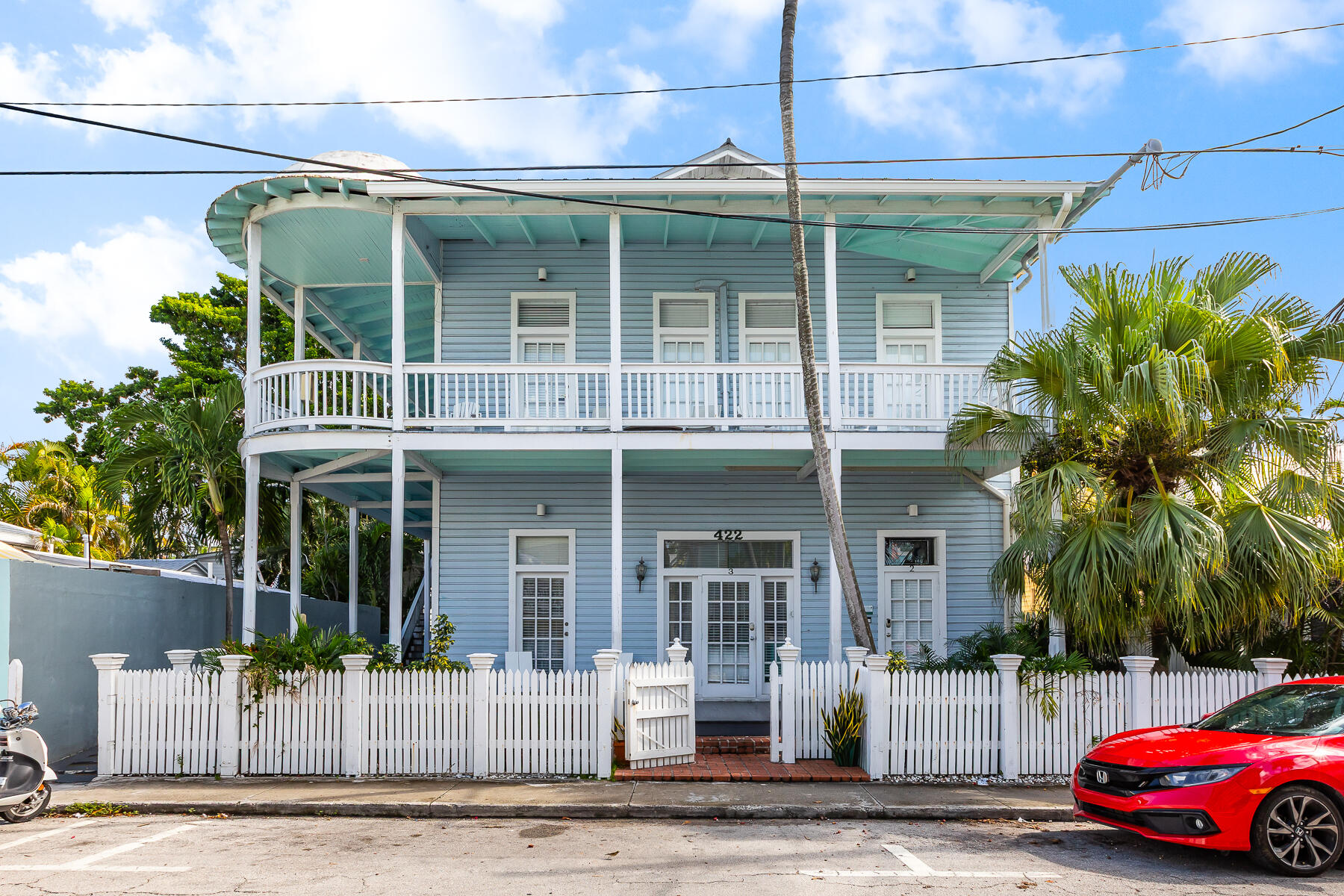 422 Amelia Street Unit: L6