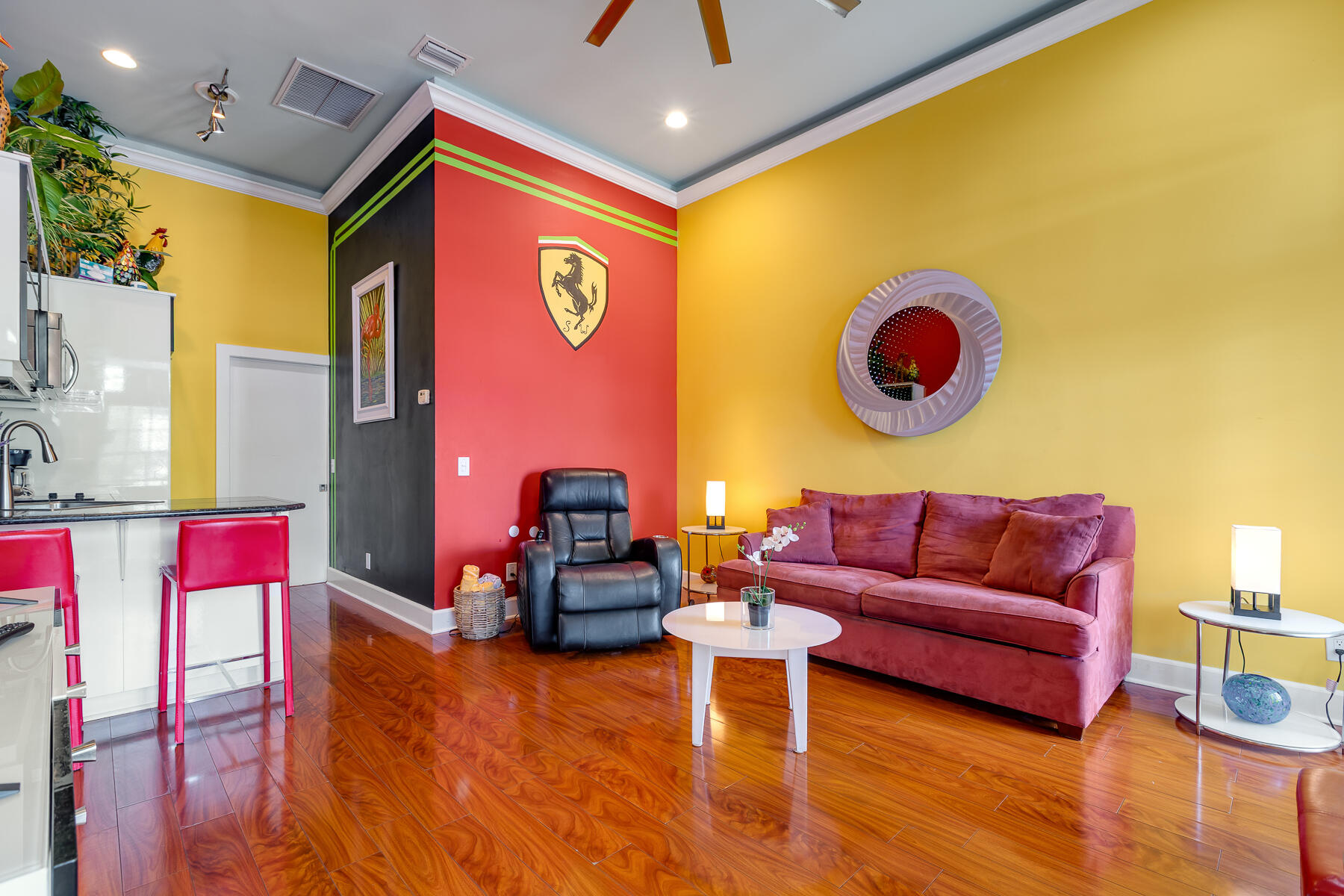 422 Amelia Street Unit: L6