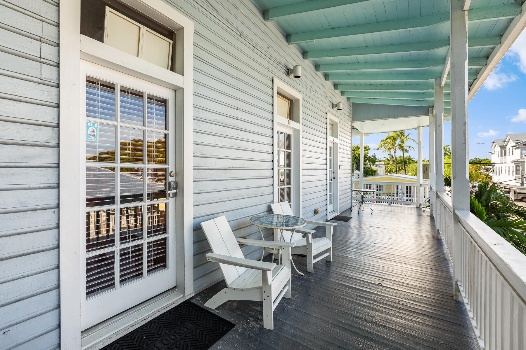 422 Amelia Street Unit: L6