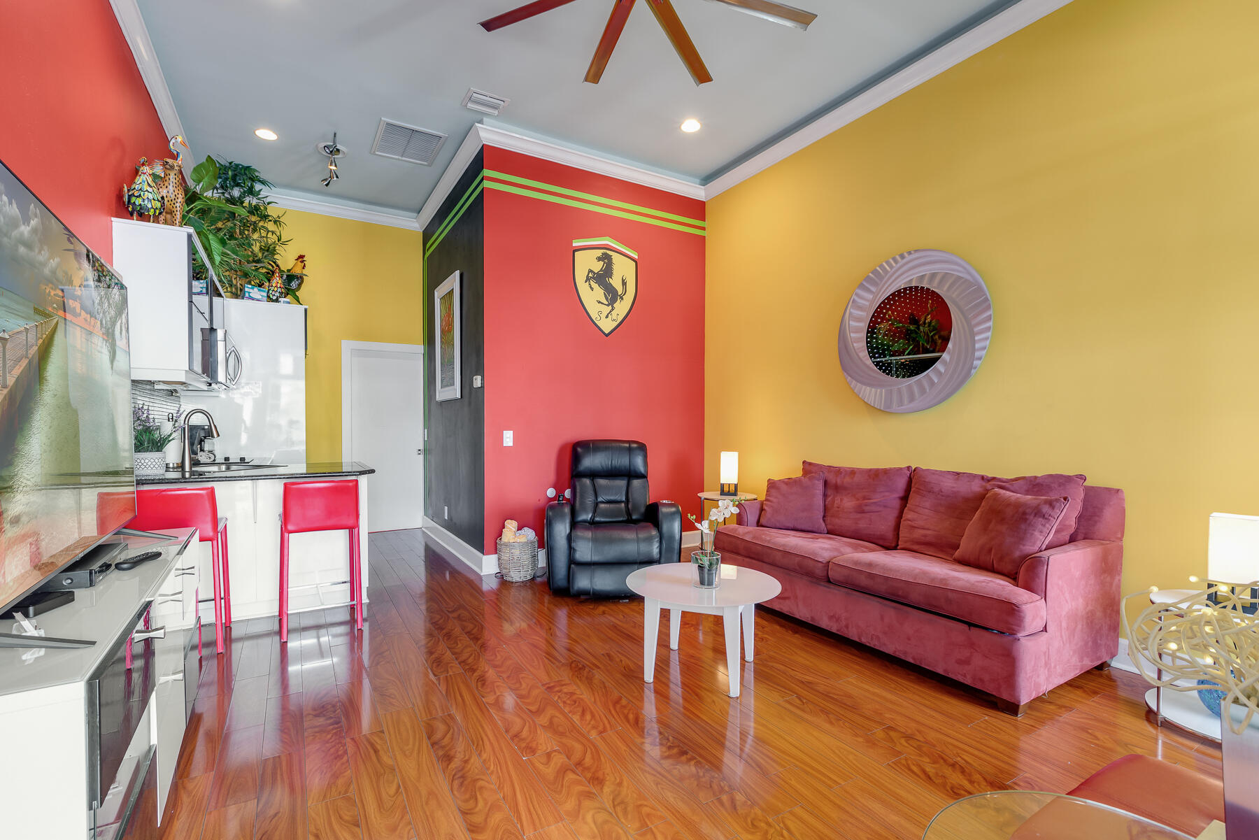 422 Amelia Street Unit: L6