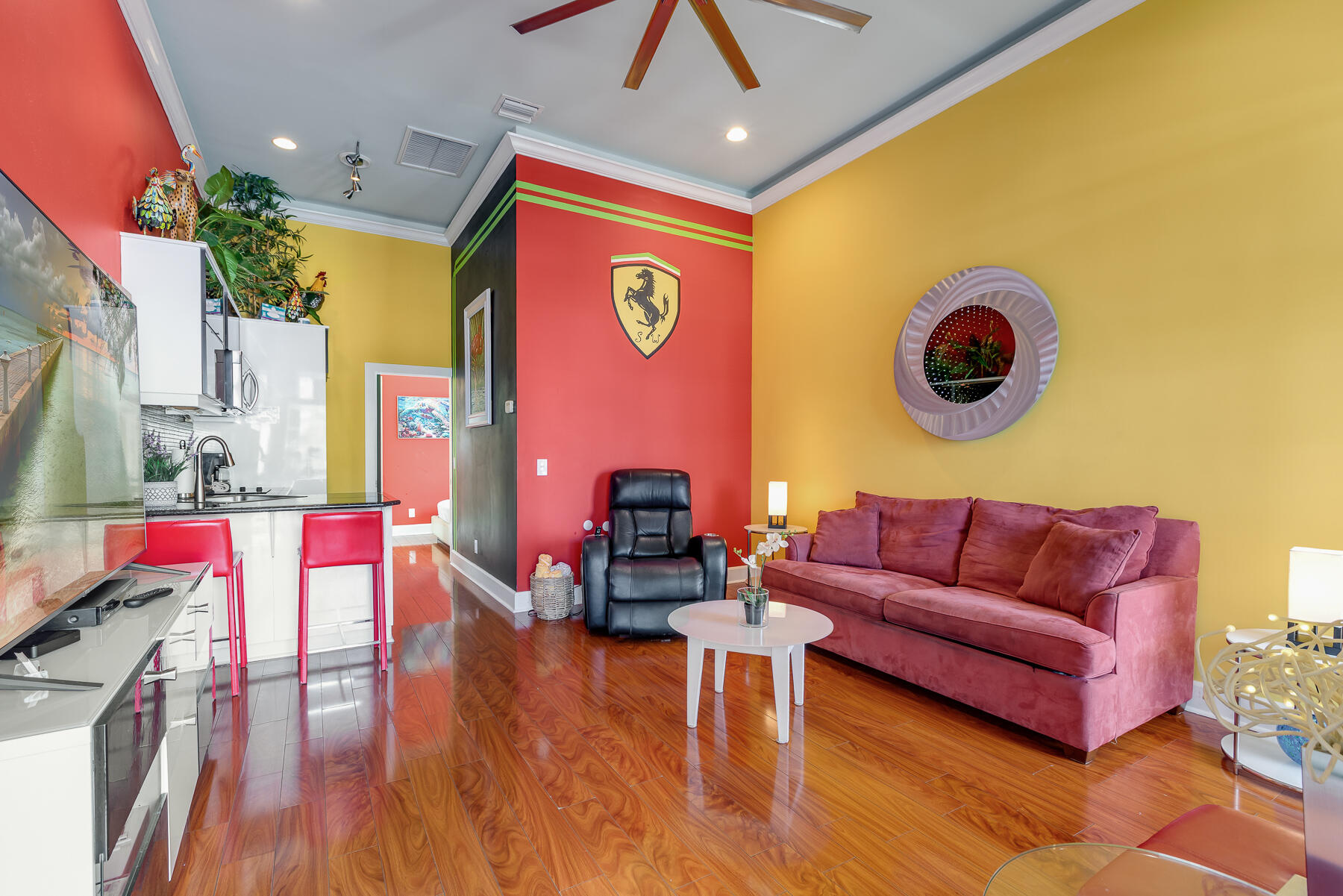 422 Amelia Street Unit: L6