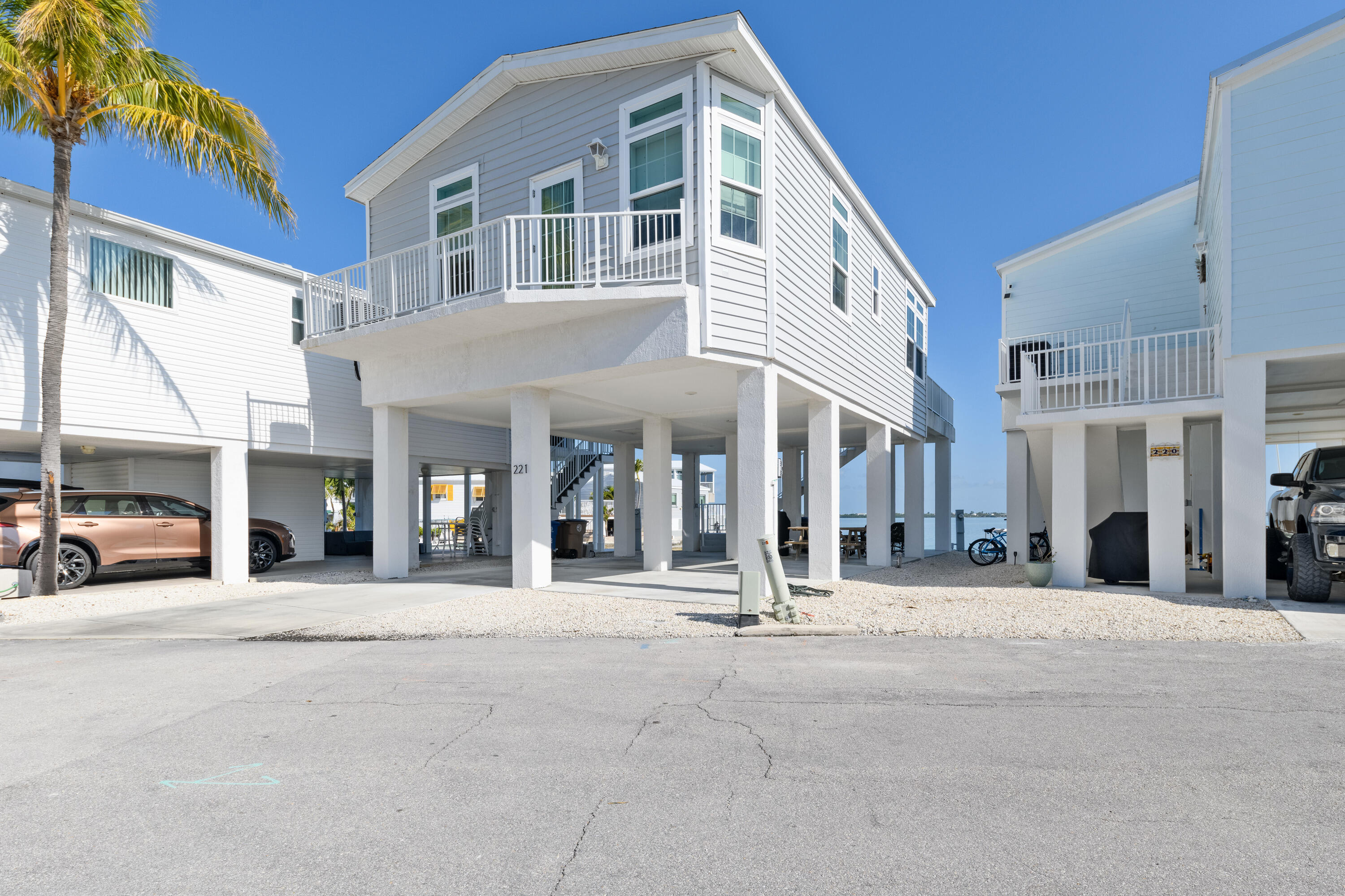 701 Spanish Main Drive Unit: 221