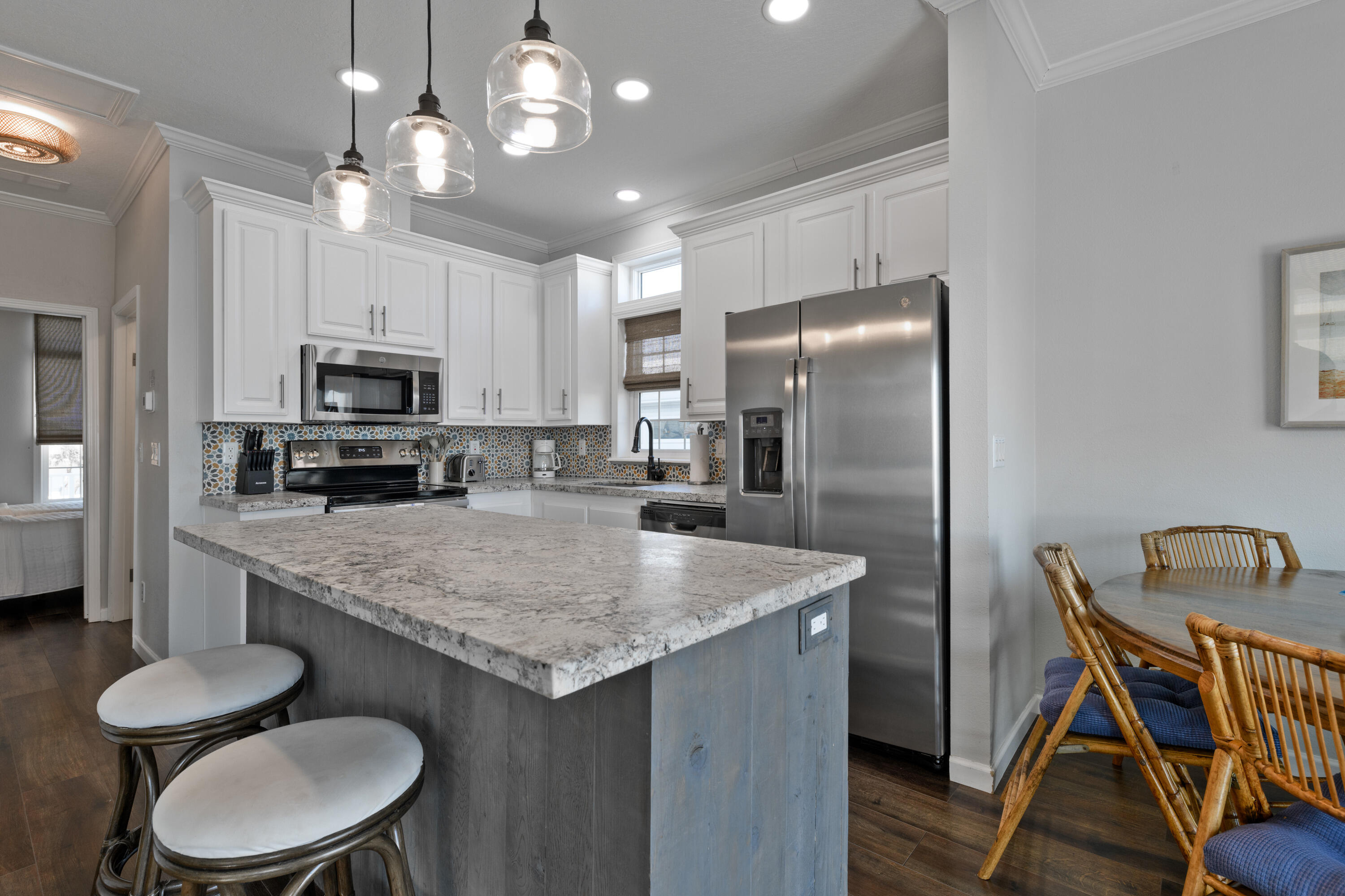 701 Spanish Main Drive Unit: 221