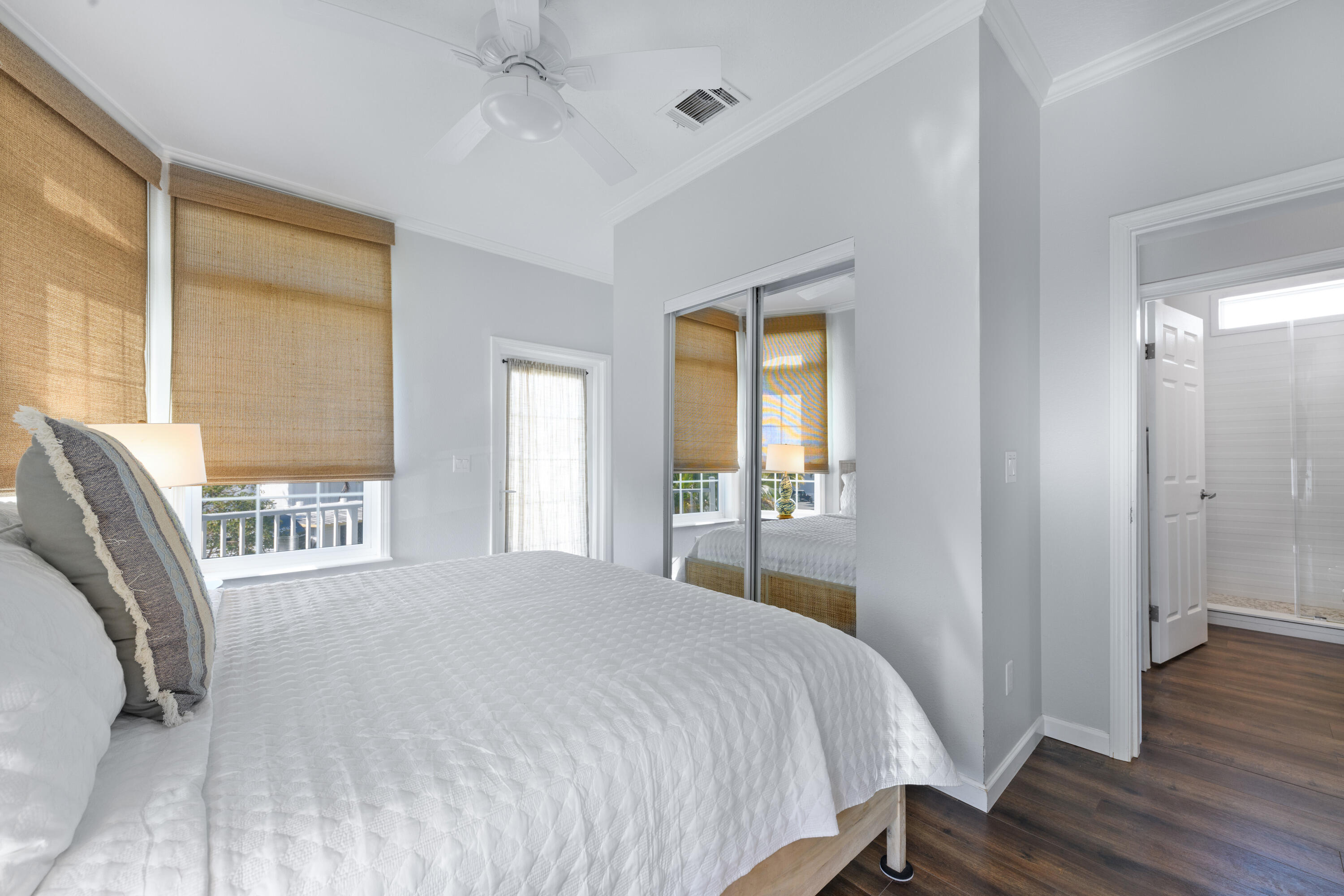 701 Spanish Main Drive Unit: 221