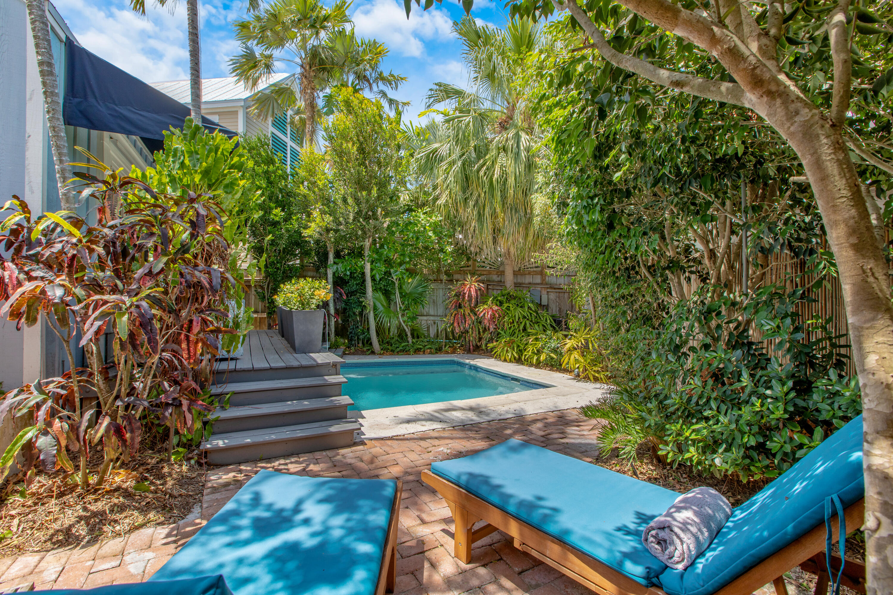 703 Elizabeth Street