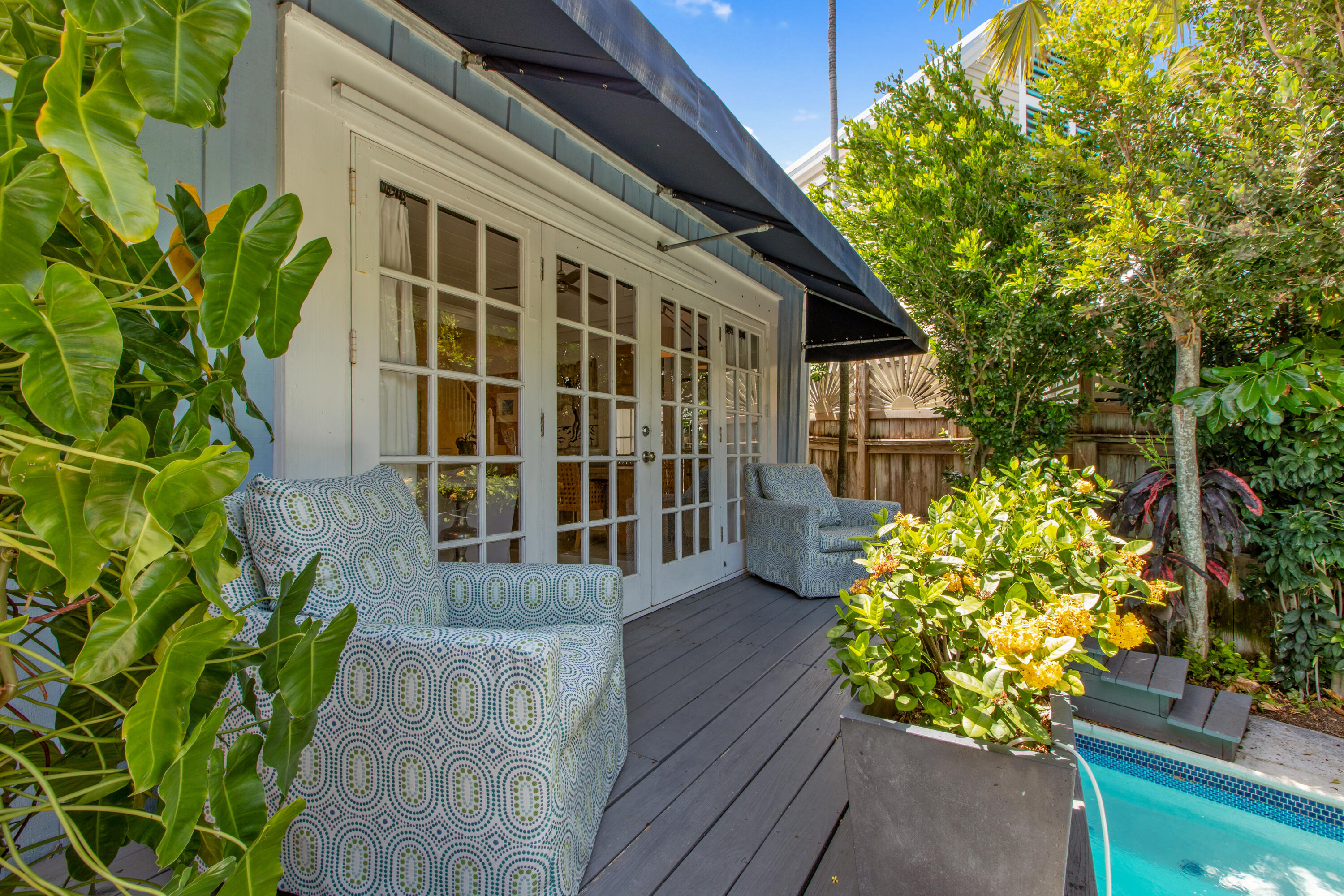 703 Elizabeth Street