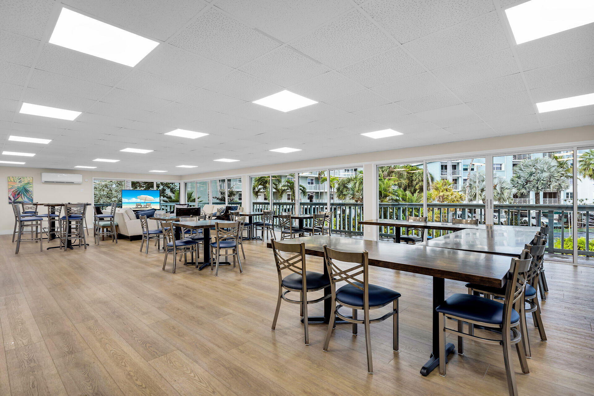 1901 S Roosevelt Boulevard Unit: 208E