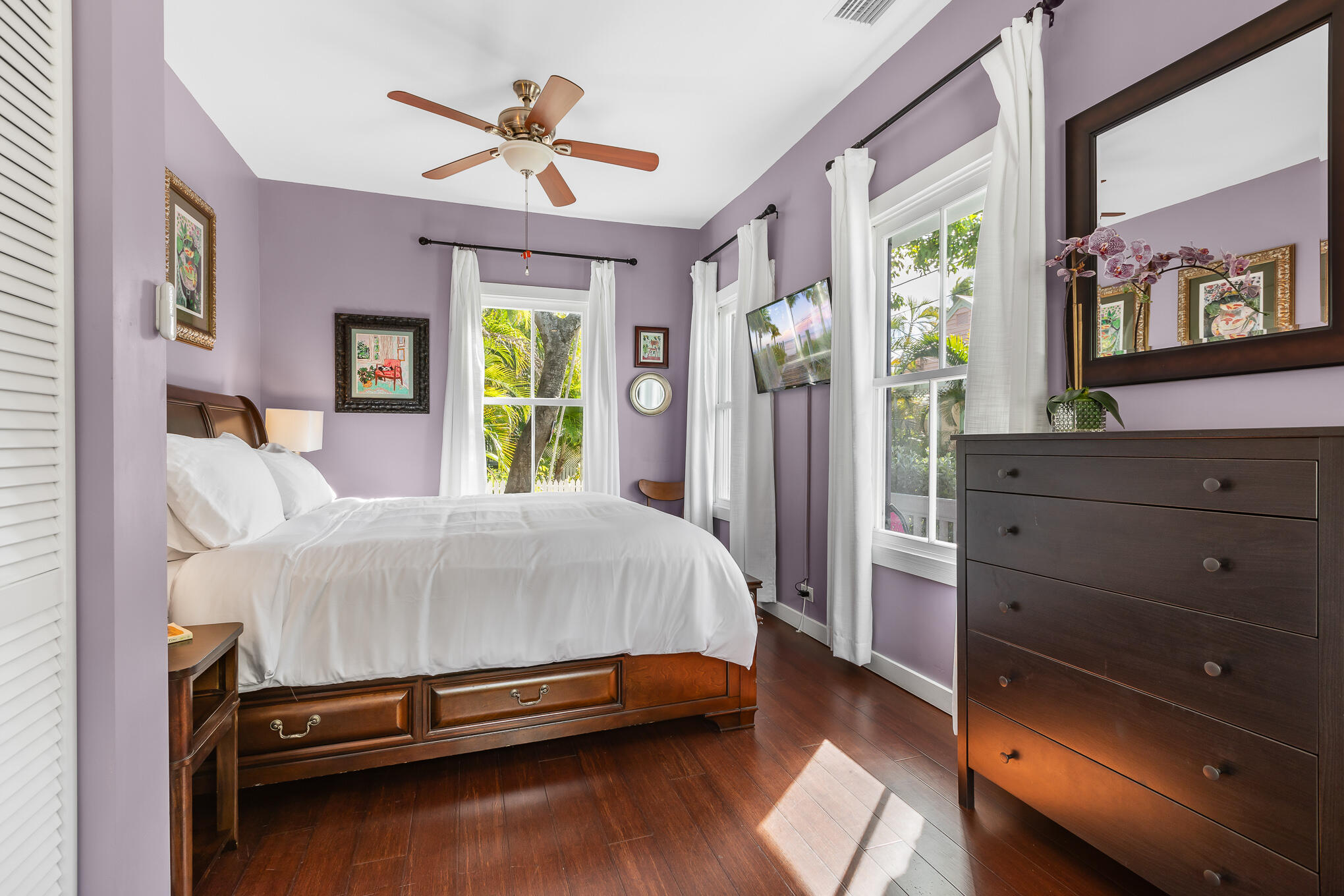 1305 Elizabeth Street