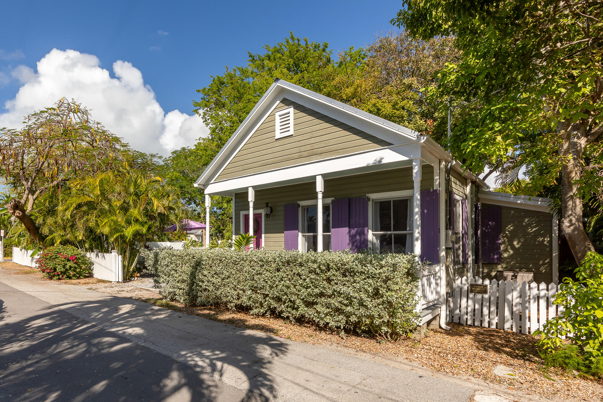 1305 Elizabeth Street
