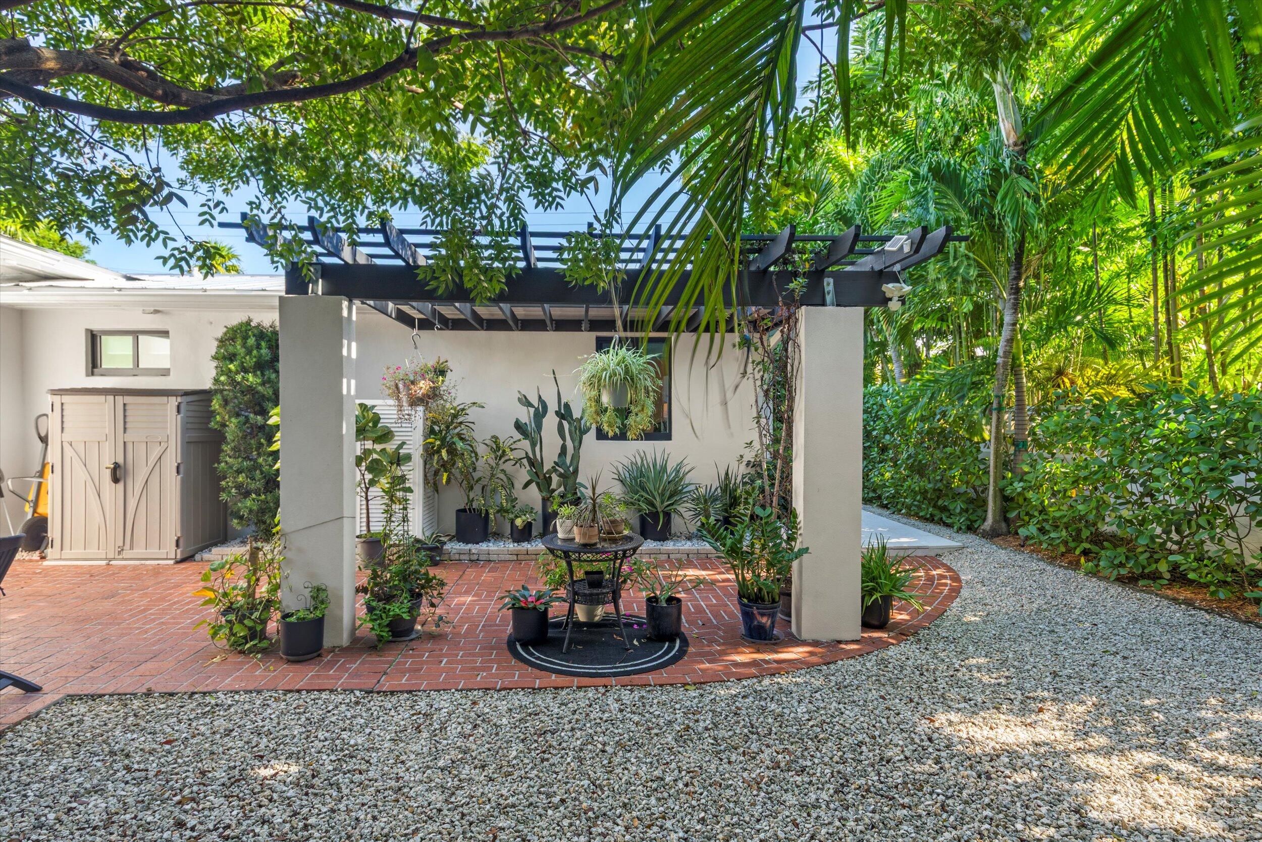 1526 Washington Street