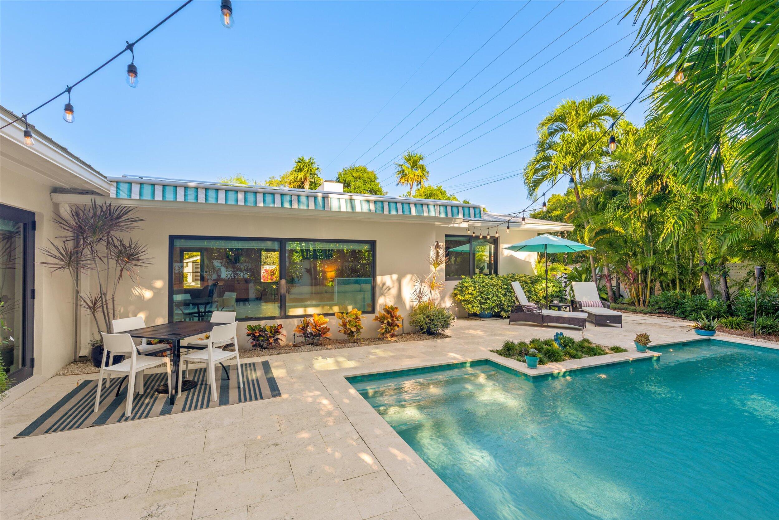 1526 Washington Street