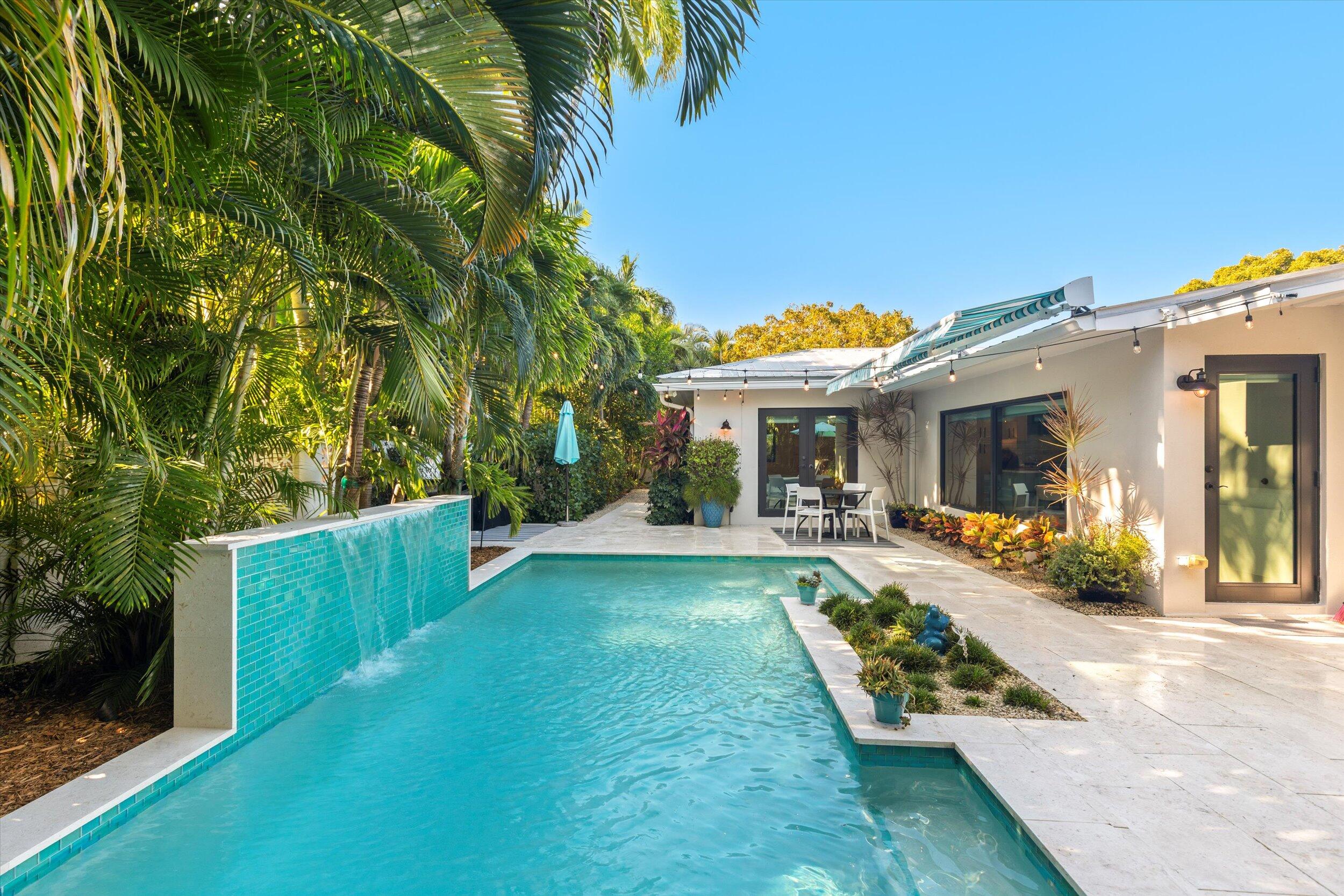 1526 Washington Street