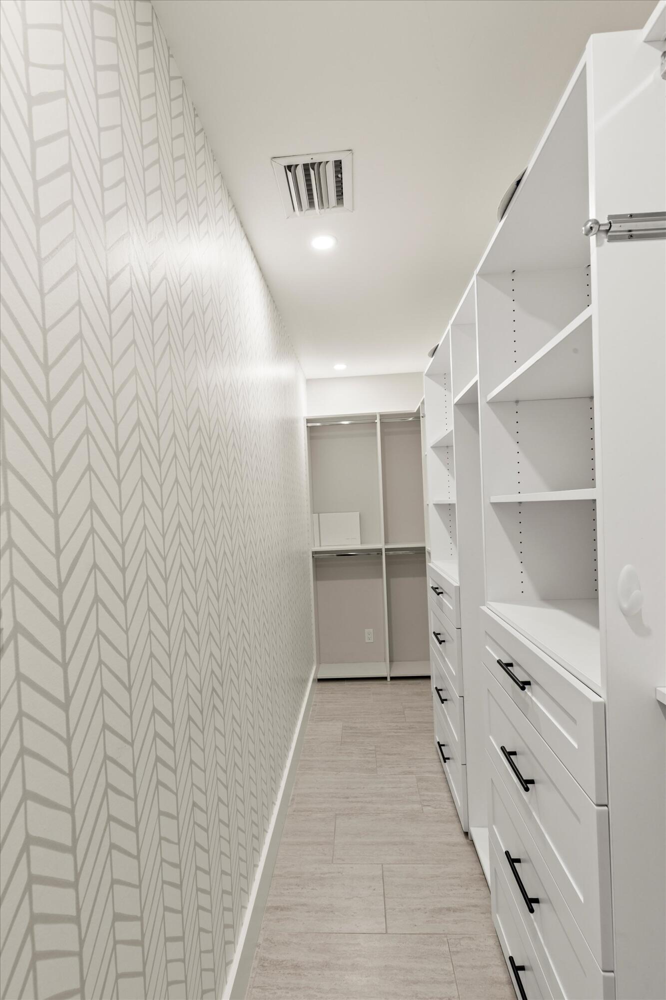 1526 Washington Street