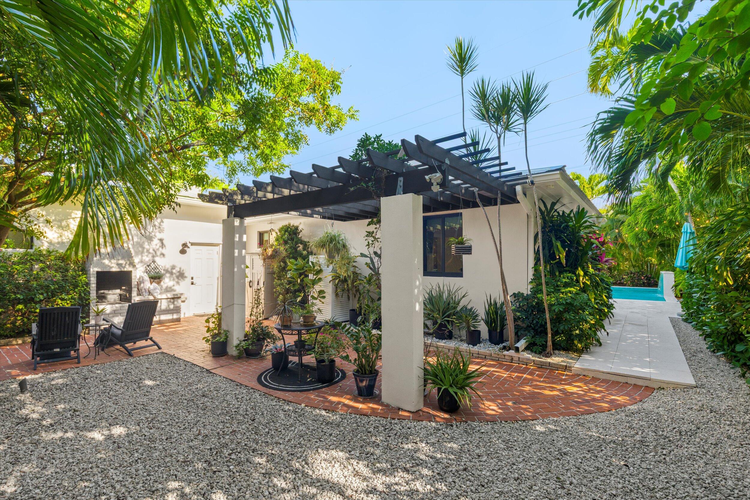 1526 Washington Street