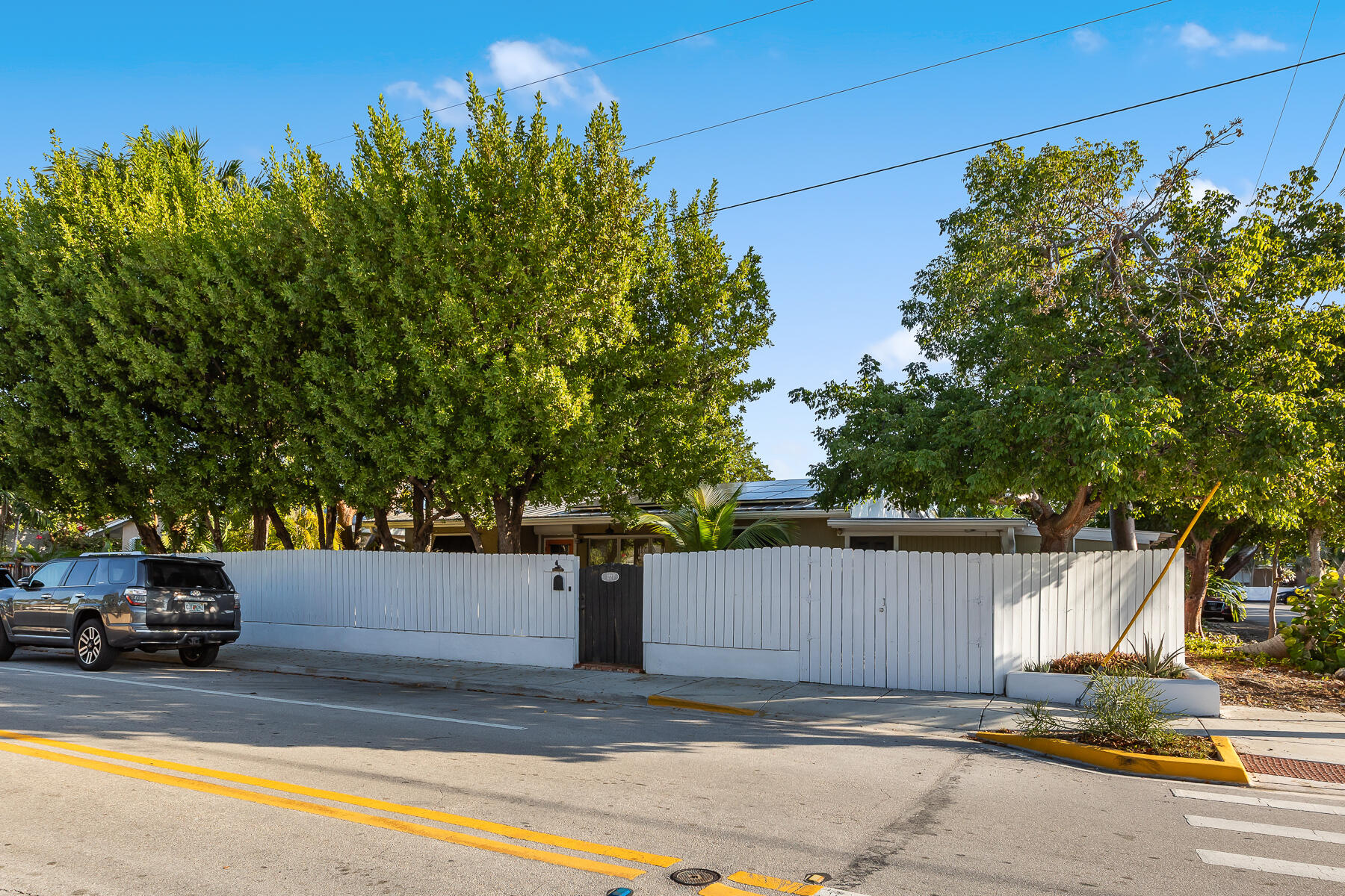 1221 20Th Street