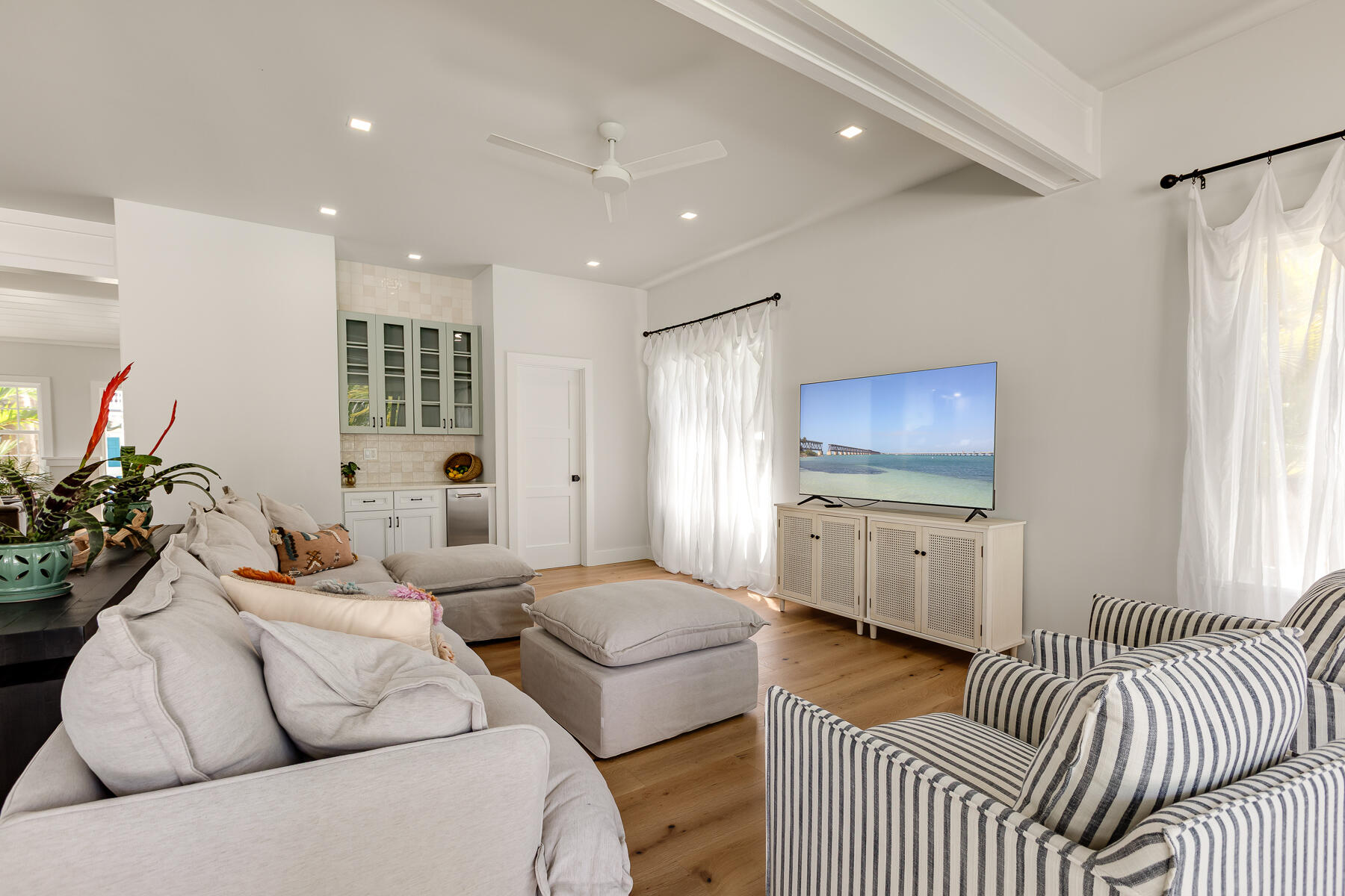 1114 Grinnell Street