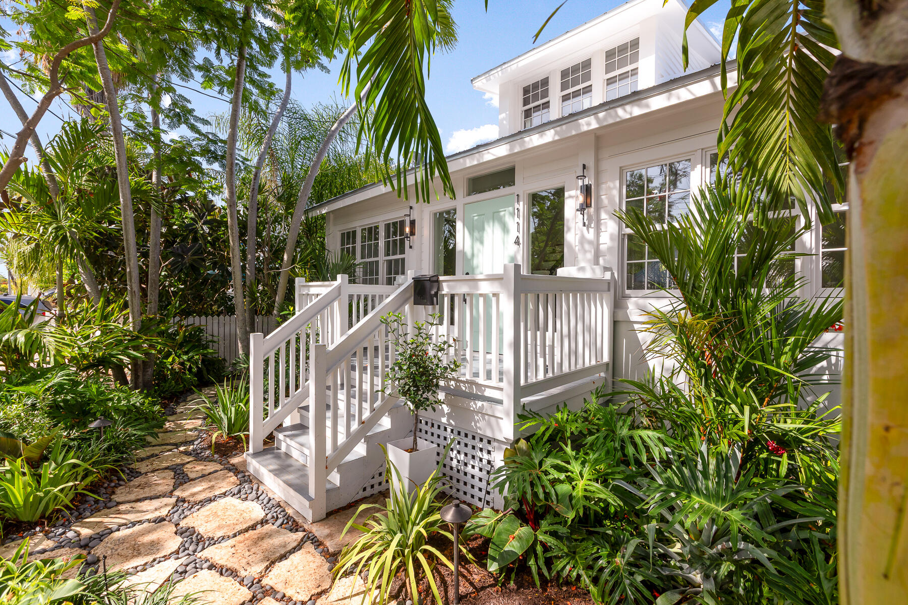 1114 Grinnell Street